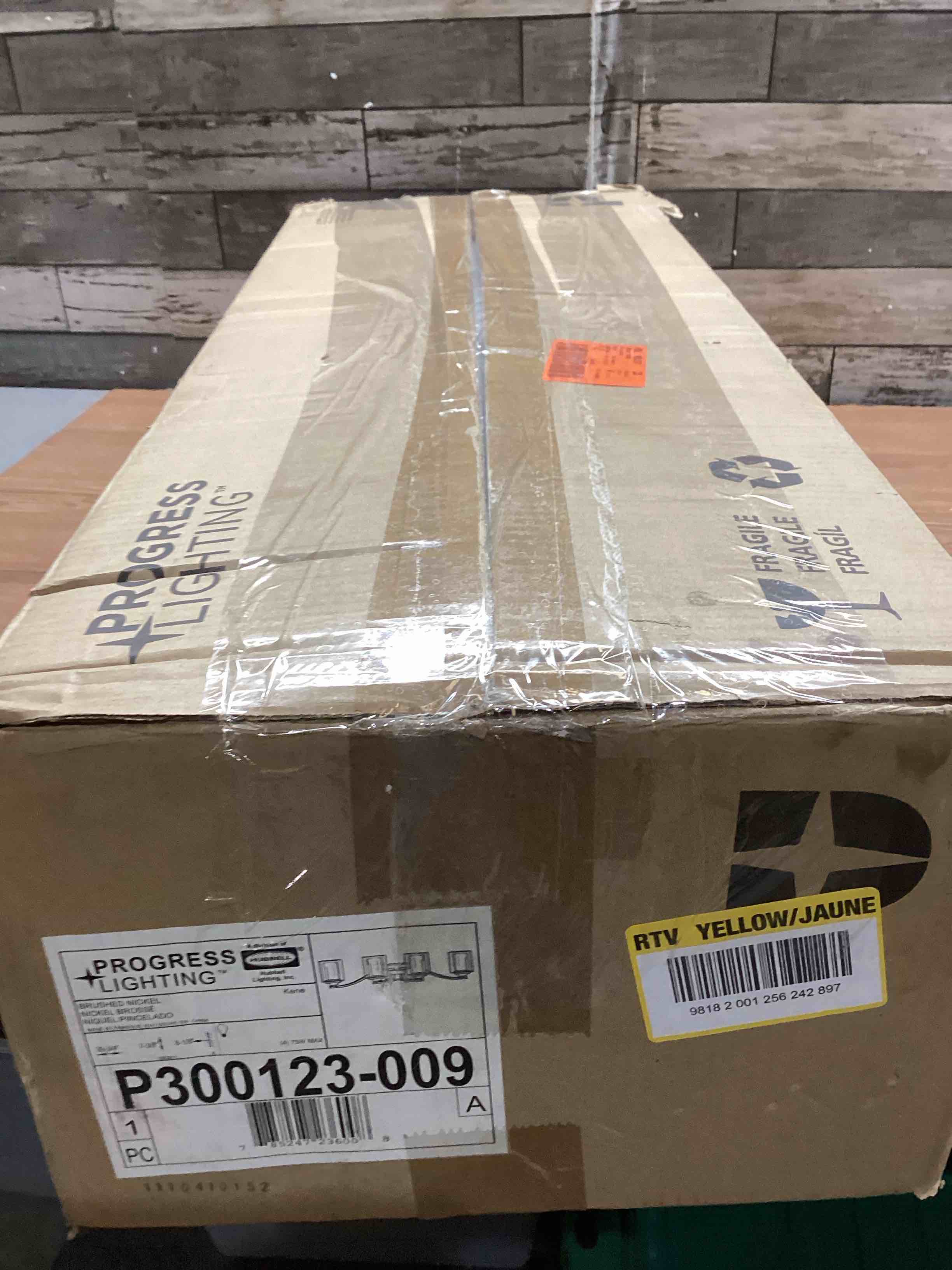 https://s3.amazonaws.com/lotting-images-prod/bidfta/BLU6143807_1710948732245.jpeg