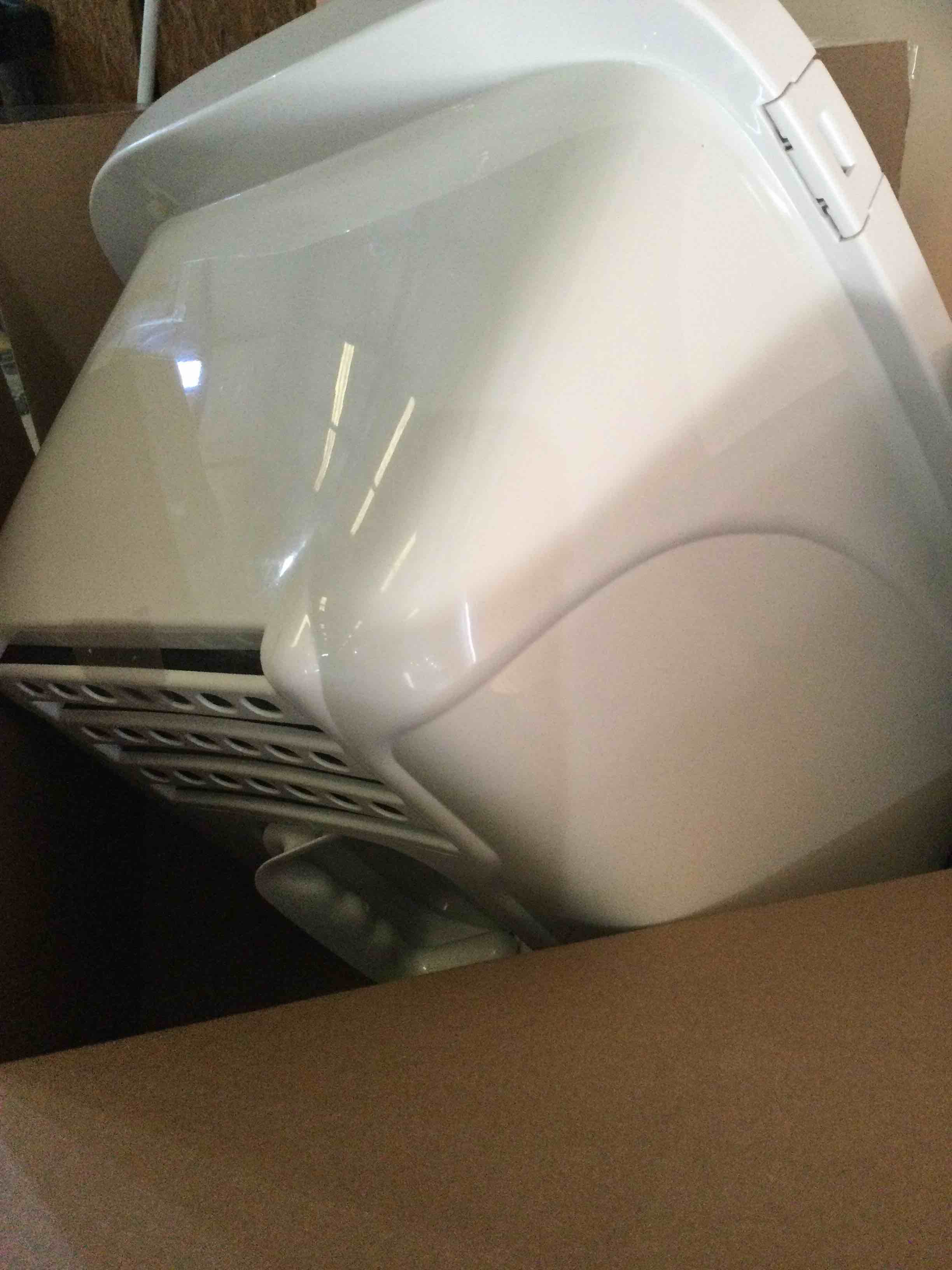 https://s3.amazonaws.com/lotting-images-prod/bidfta/BLU6144926_1725633895084.jpeg