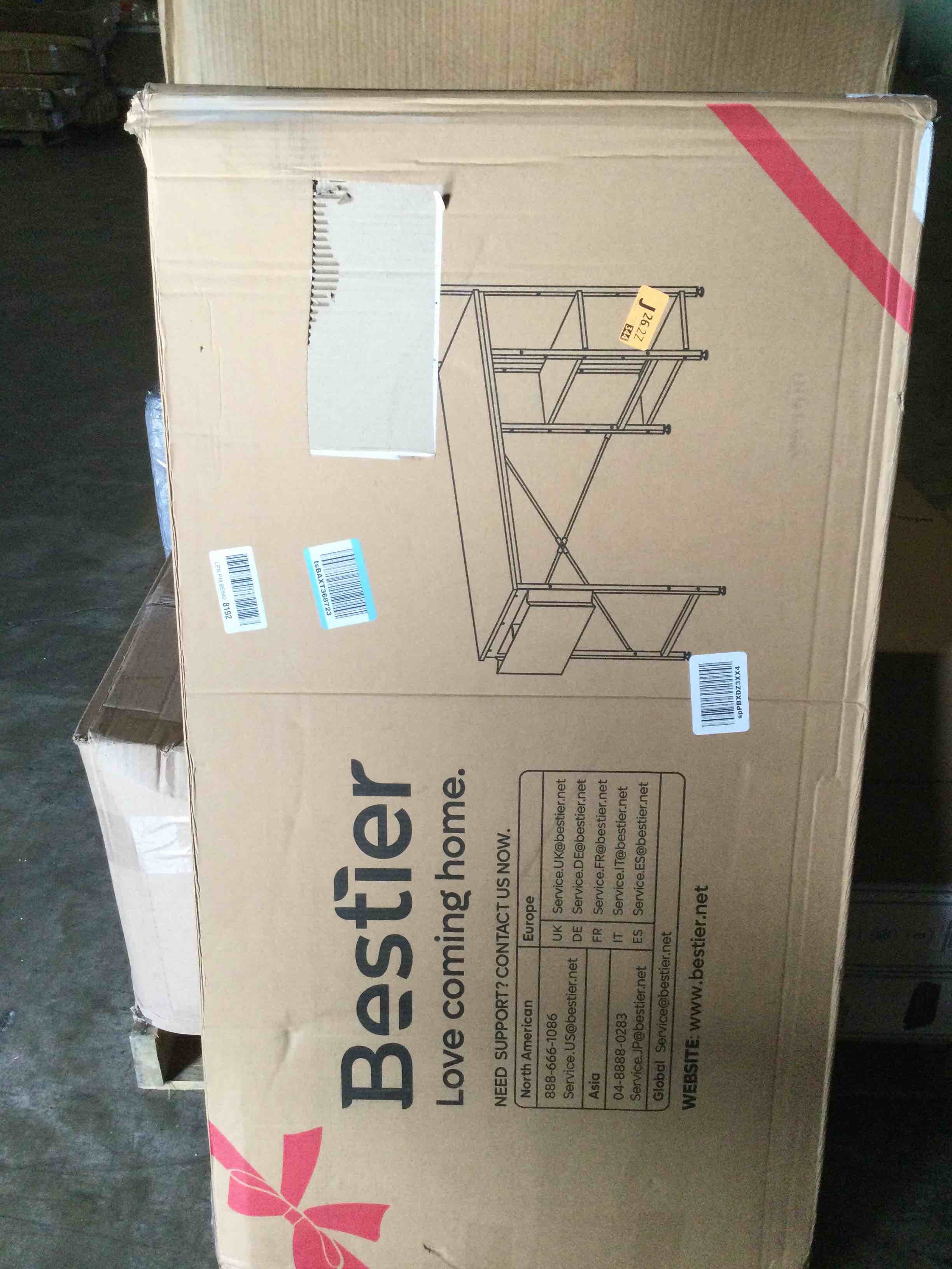 https://s3.amazonaws.com/lotting-images-prod/bidfta/BLU6145378_1726240098141.jpeg