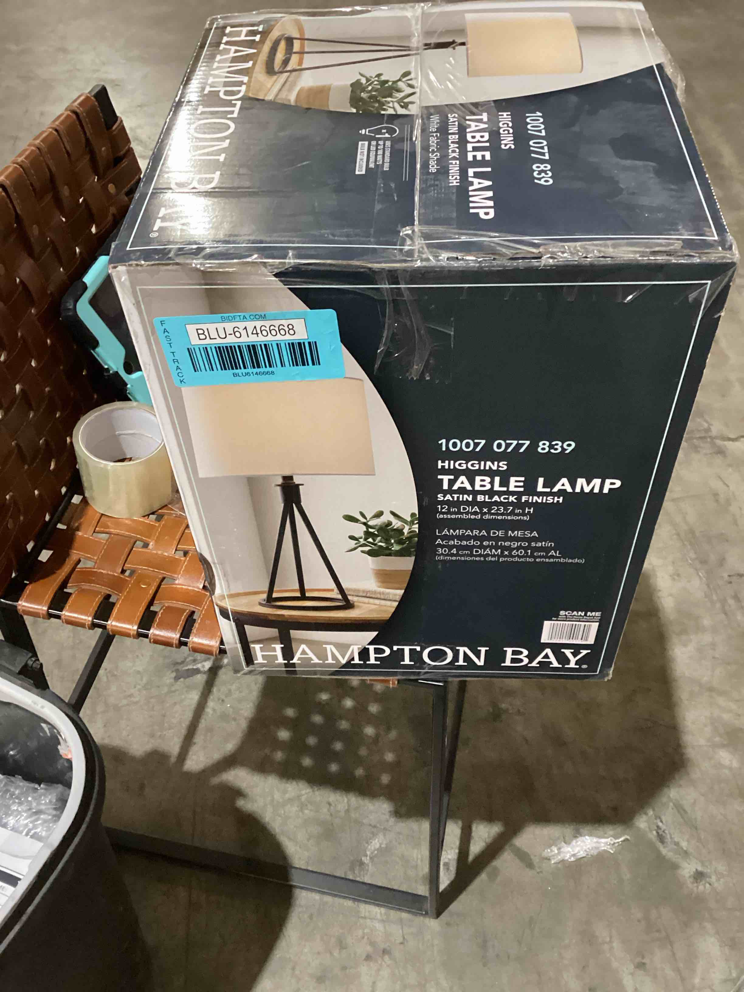 https://s3.amazonaws.com/lotting-images-prod/bidfta/BLU6146668_1714047710644.jpeg