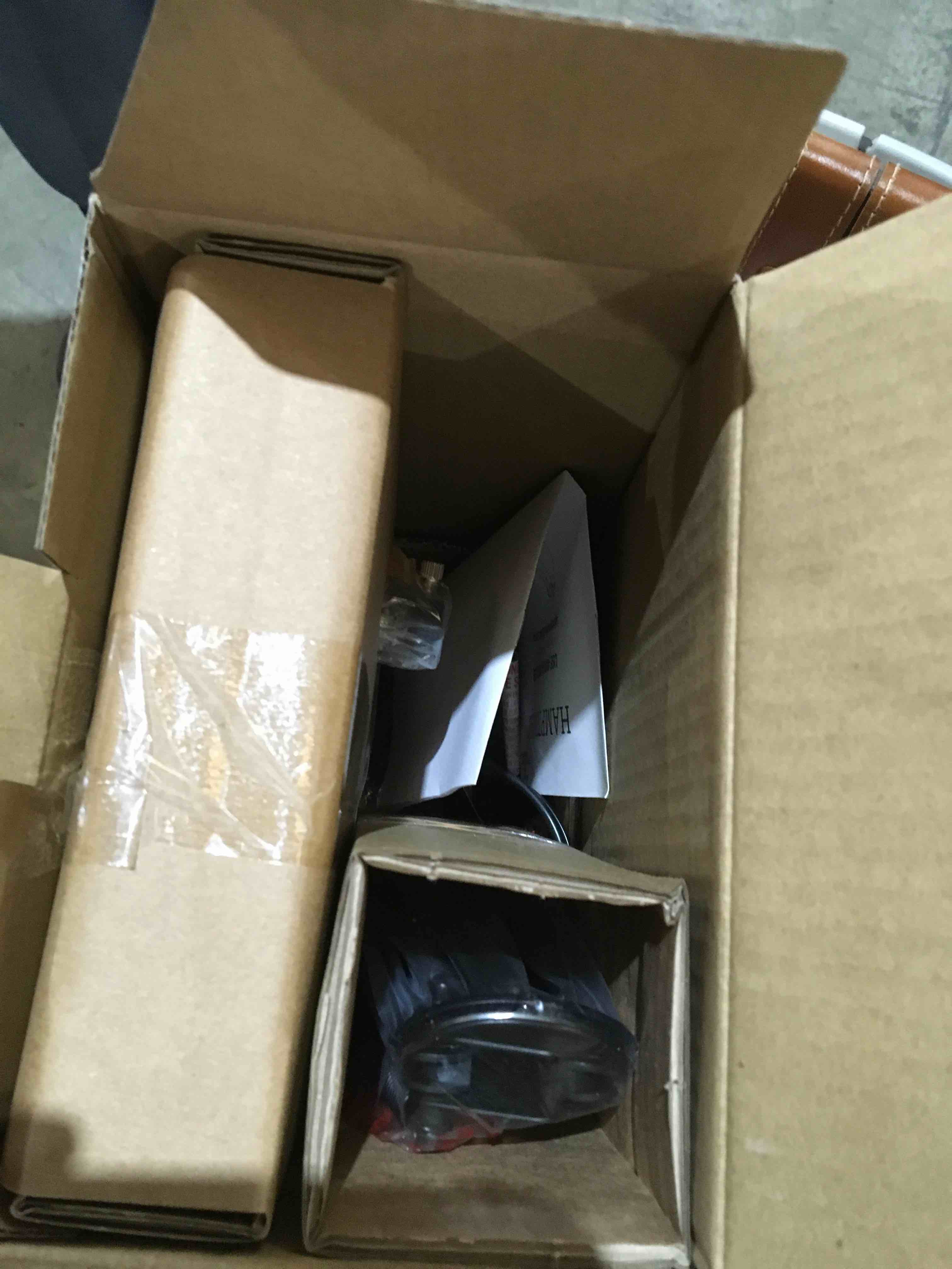 https://s3.amazonaws.com/lotting-images-prod/bidfta/BLU6146694_1714051432142.jpeg