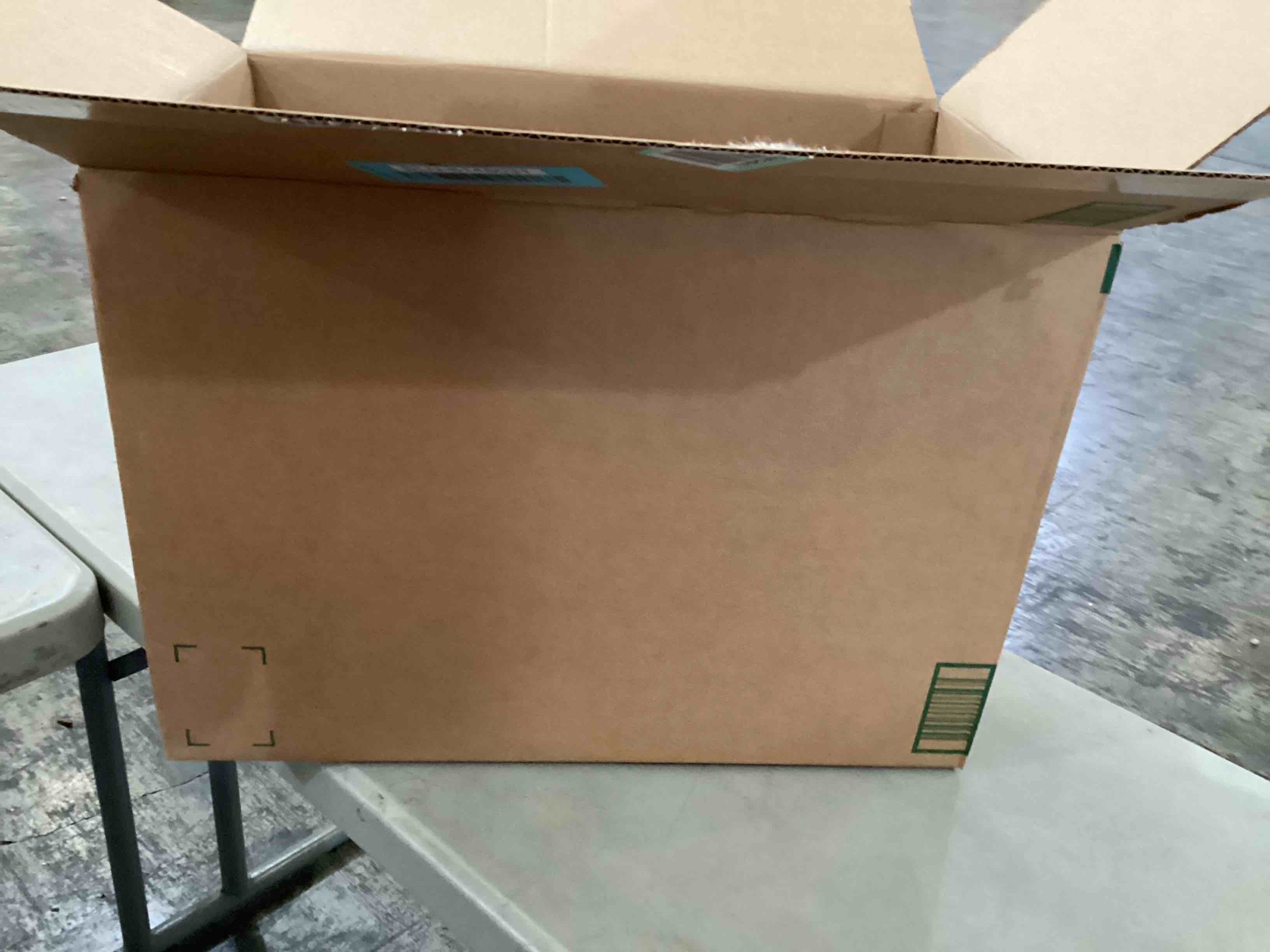 https://s3.amazonaws.com/lotting-images-prod/bidfta/BLU6148031_1720449860234.jpeg