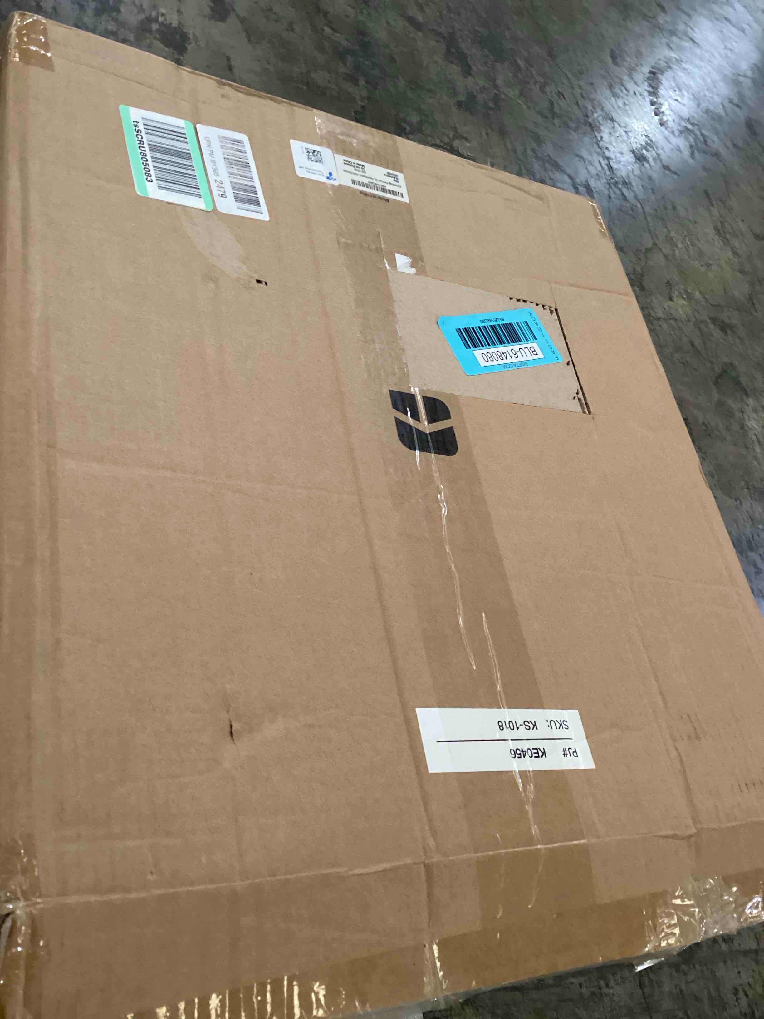 https://s3.amazonaws.com/lotting-images-prod/bidfta/BLU6148080_1720532260830.jpeg