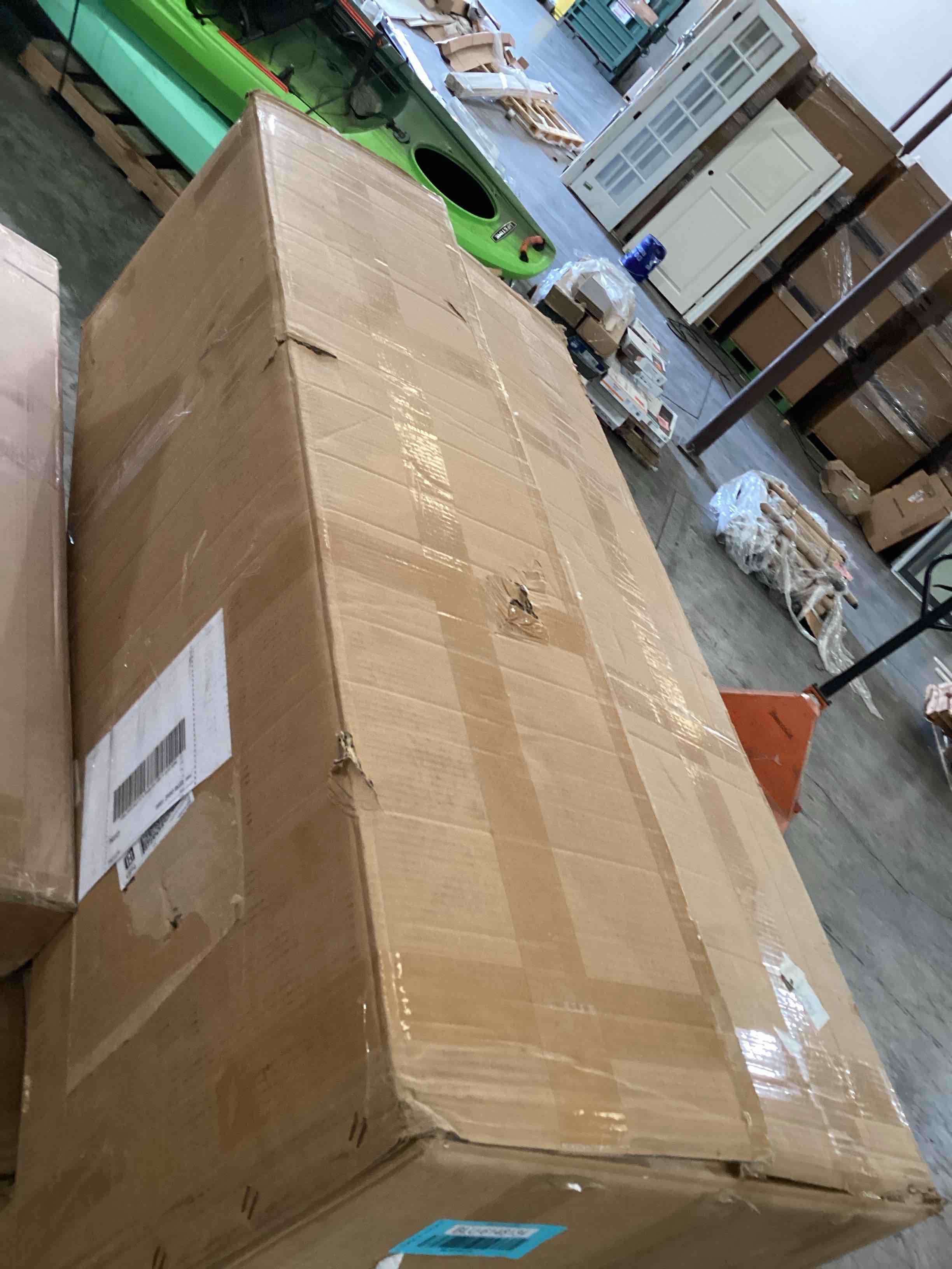 https://s3.amazonaws.com/lotting-images-prod/bidfta/BLU6148134_1720631258626.jpeg