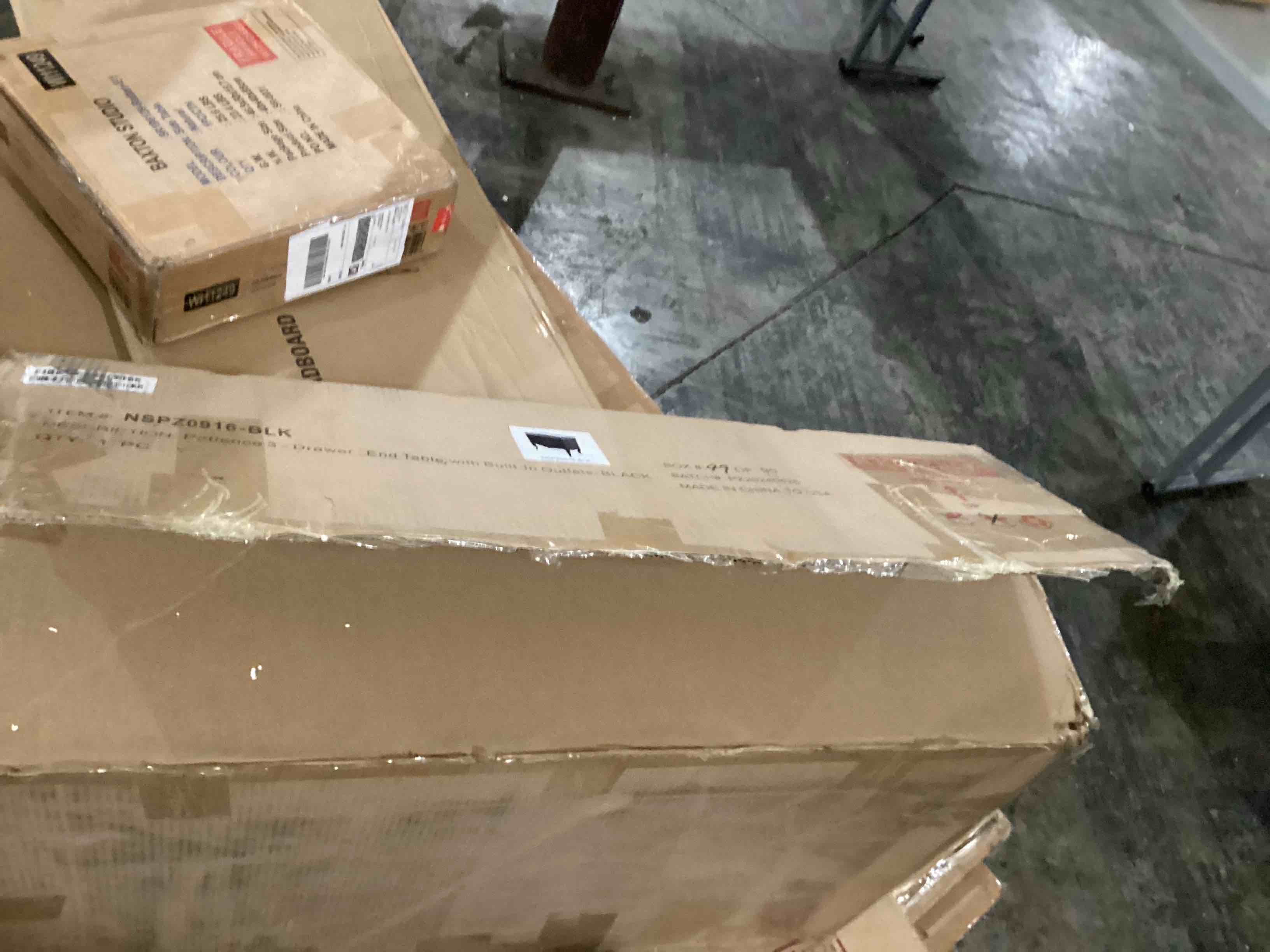 https://s3.amazonaws.com/lotting-images-prod/bidfta/BLU6148145_1720634196559.jpeg