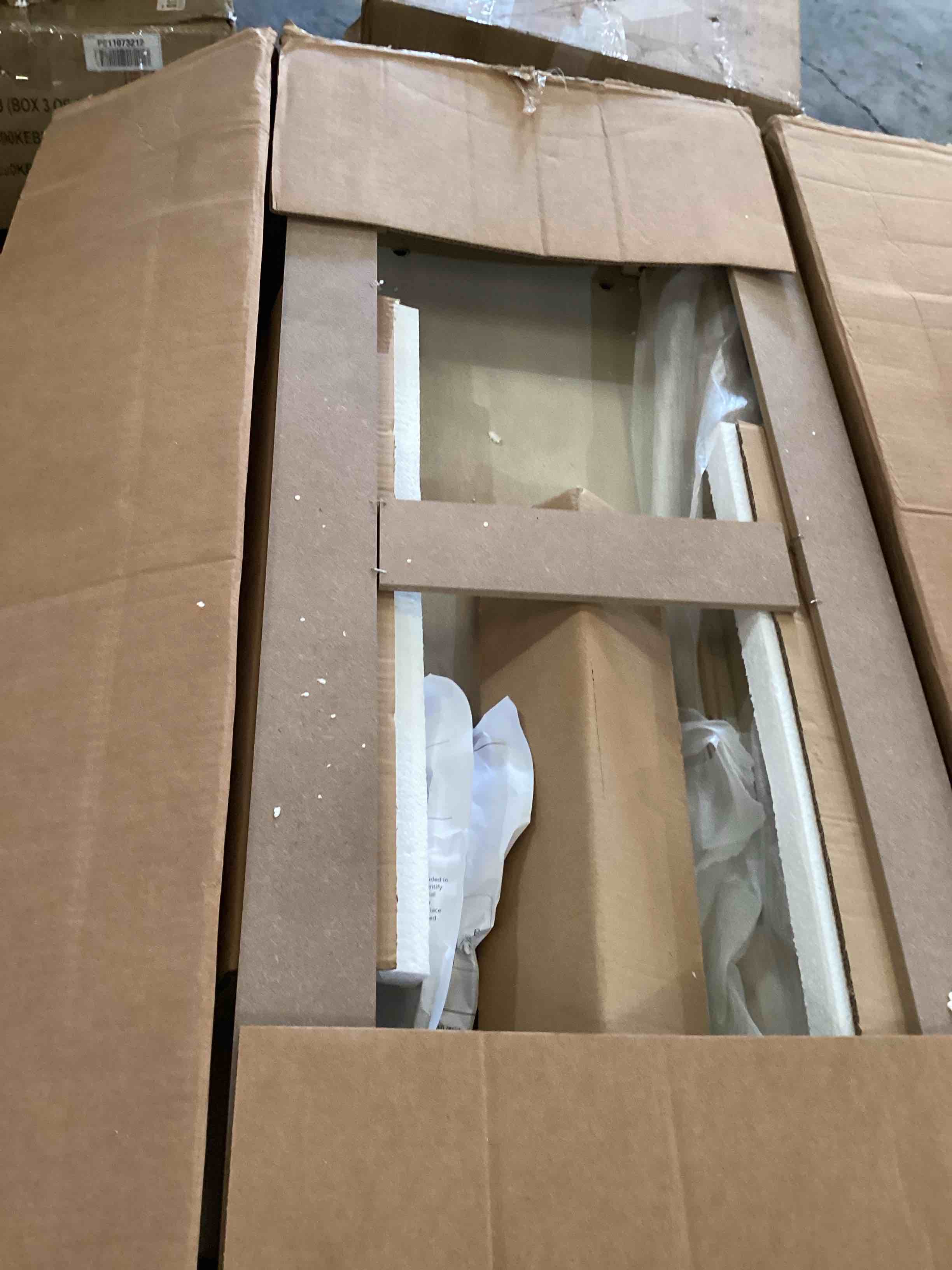 https://s3.amazonaws.com/lotting-images-prod/bidfta/BLU6148365_1721231271947.jpeg