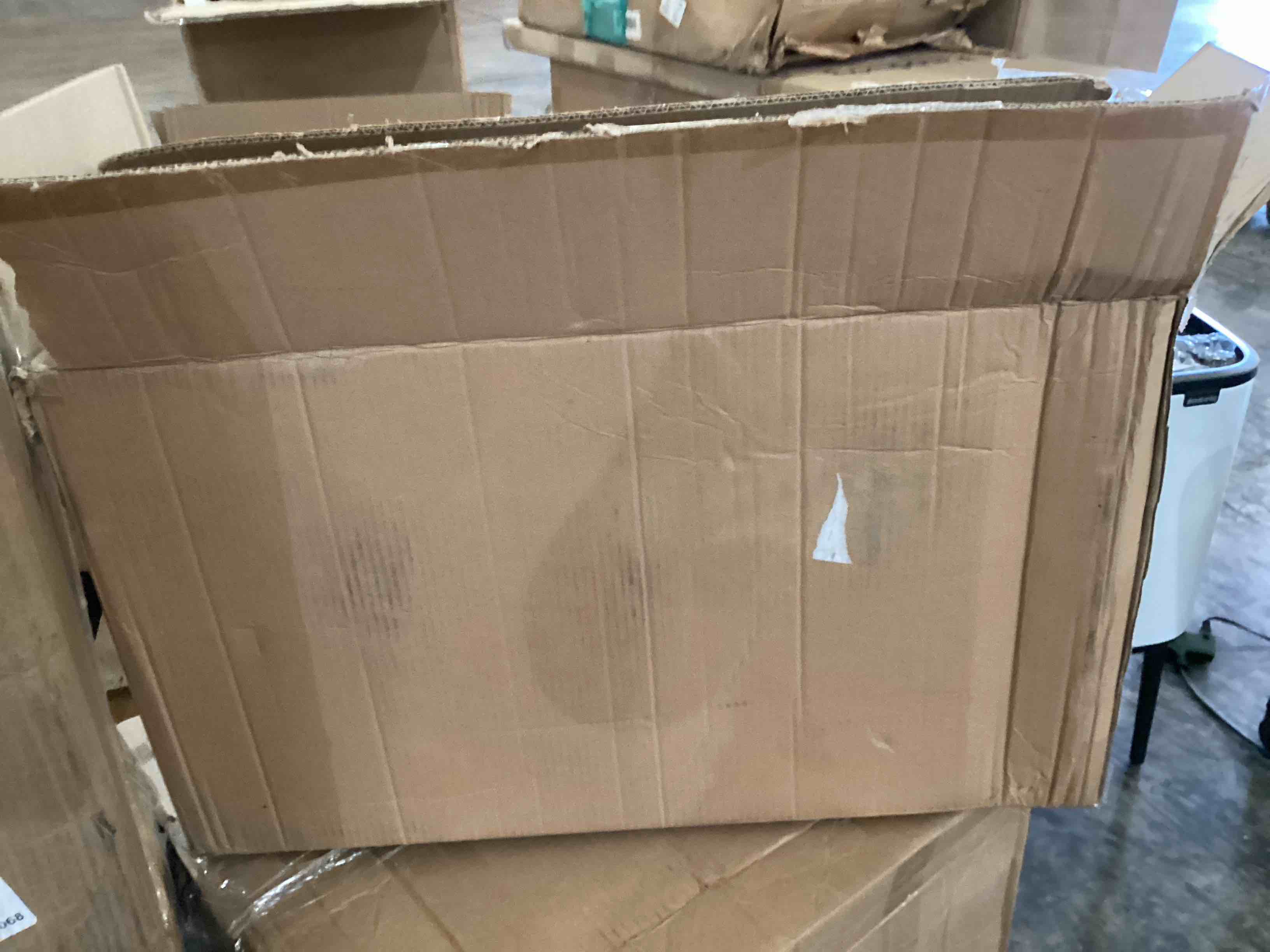 https://s3.amazonaws.com/lotting-images-prod/bidfta/BLU6148608_1721756091288.jpeg