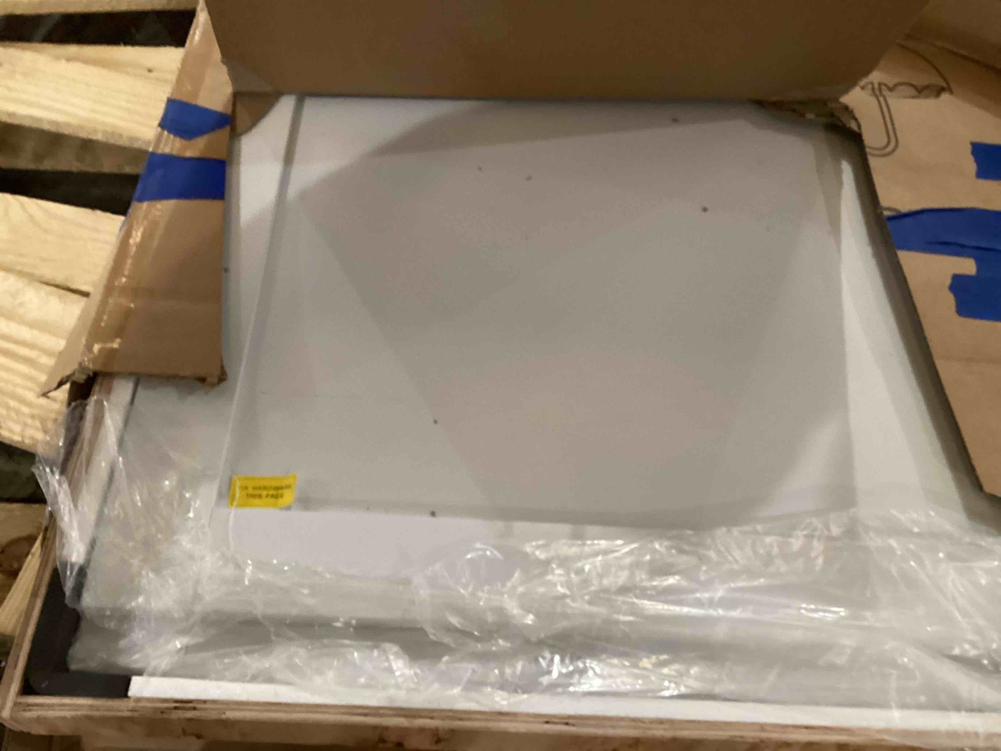 https://s3.amazonaws.com/lotting-images-prod/bidfta/BLU6148709_1721911969819.jpeg