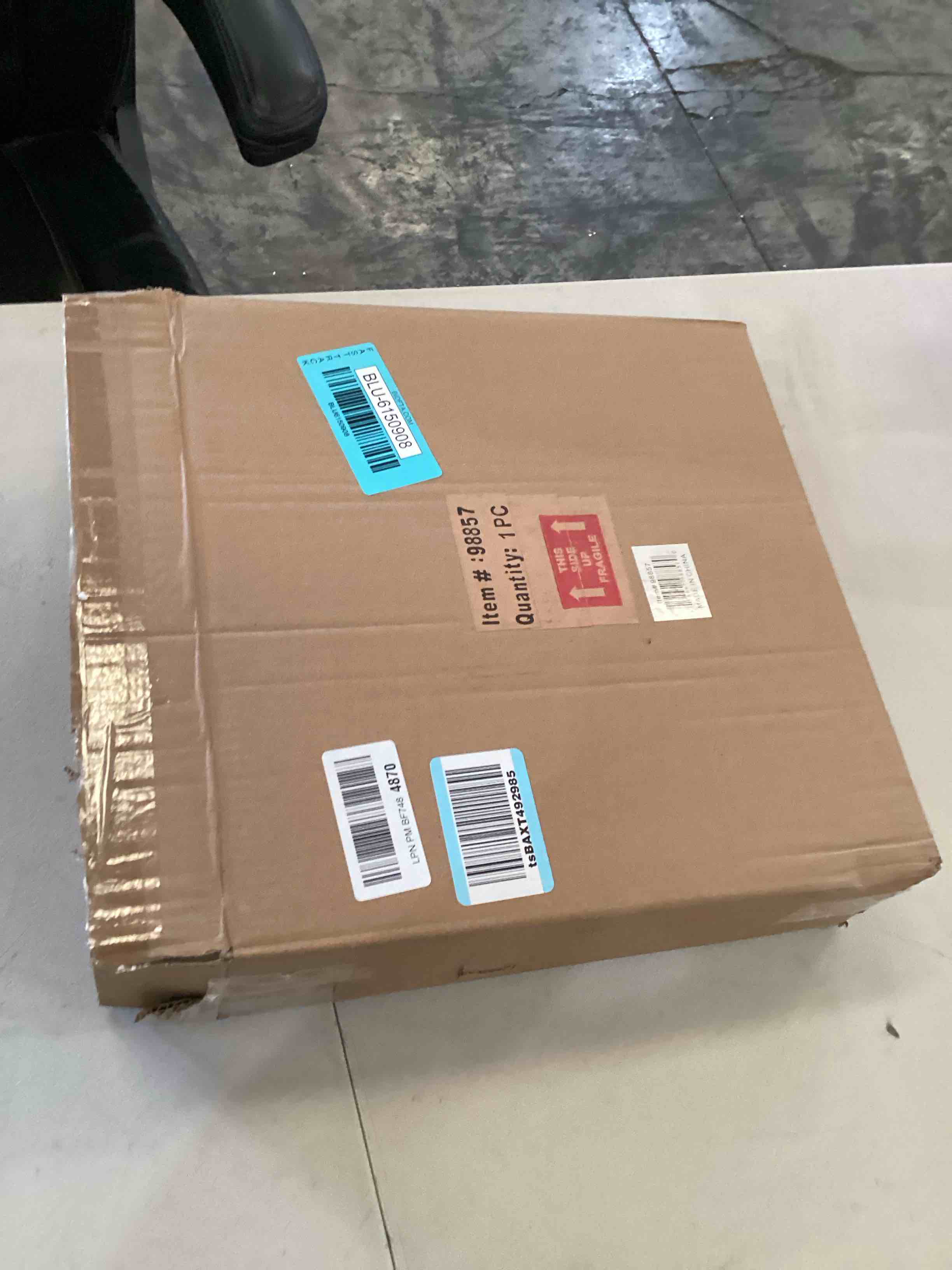 https://s3.amazonaws.com/lotting-images-prod/bidfta/BLU6150908_1722962339748.jpeg