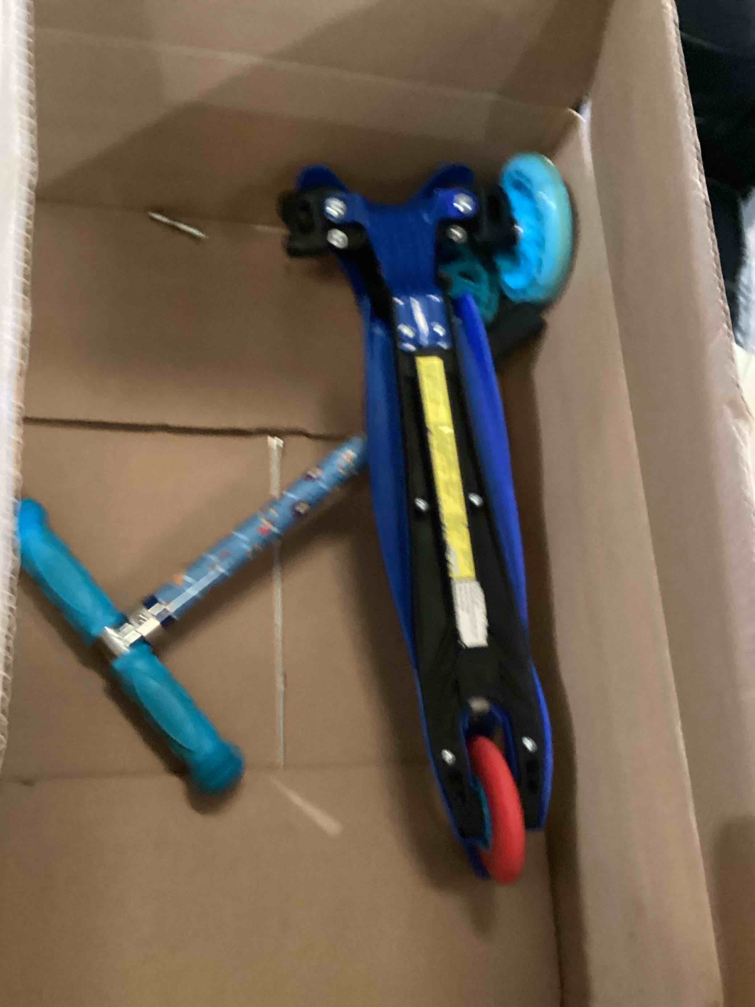 https://s3.amazonaws.com/lotting-images-prod/bidfta/BLU6150913_1722964555253.jpeg