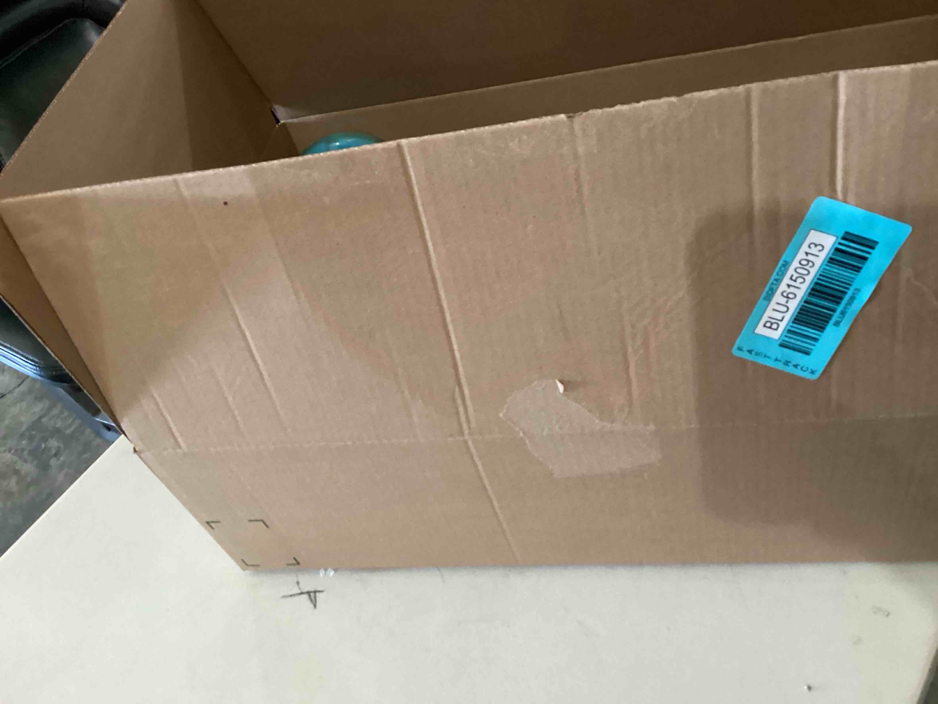https://s3.amazonaws.com/lotting-images-prod/bidfta/BLU6150913_1722964557180.jpeg