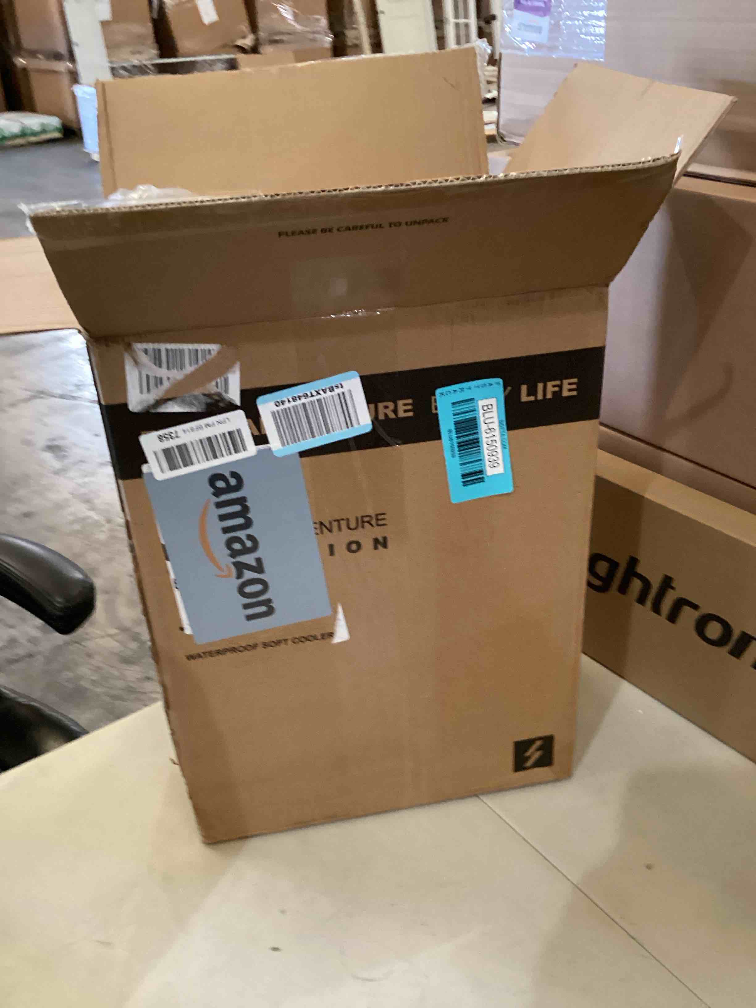 https://s3.amazonaws.com/lotting-images-prod/bidfta/BLU6150939_1722970184826.jpeg