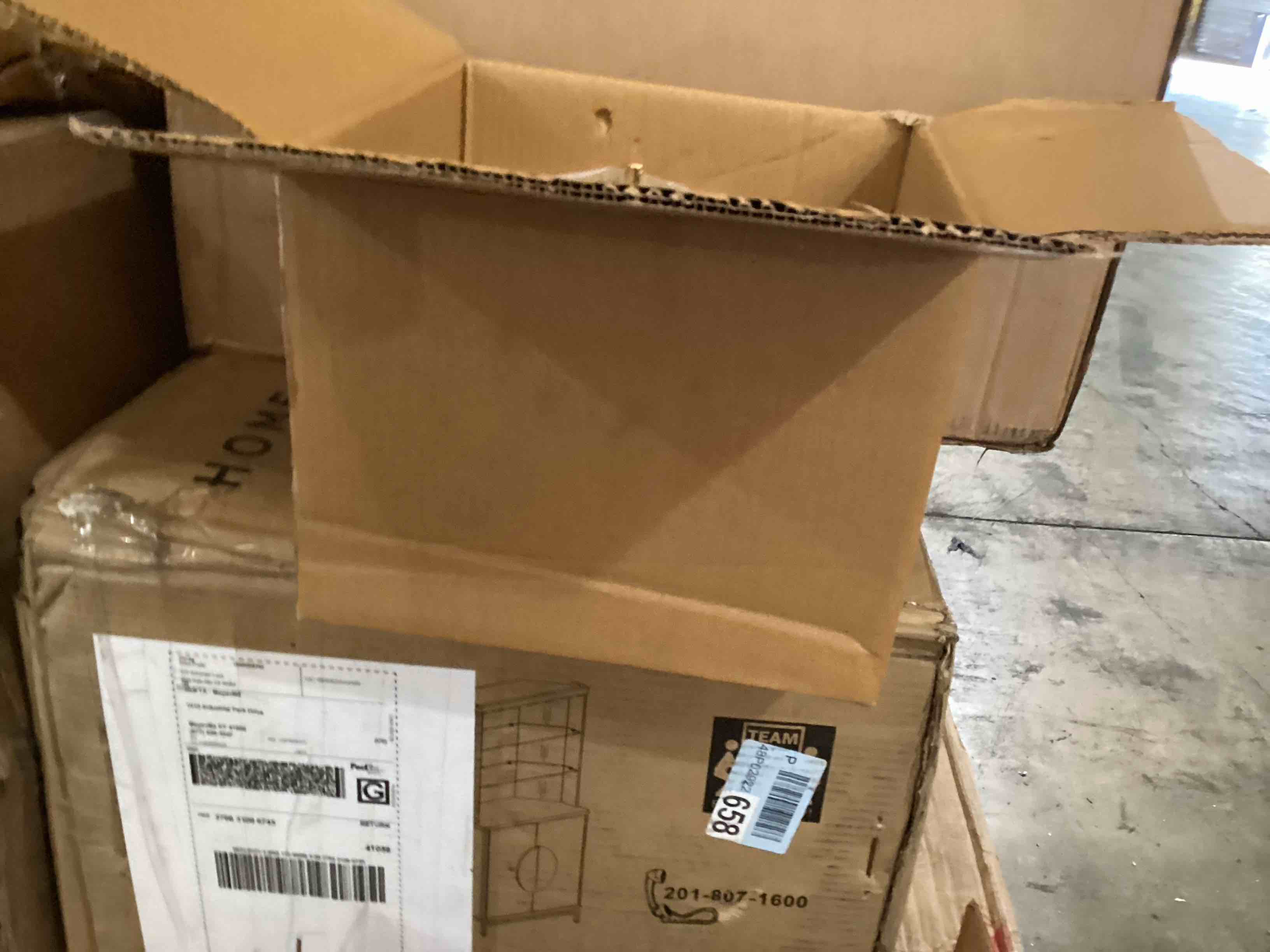 https://s3.amazonaws.com/lotting-images-prod/bidfta/BLU6151064_1723122854105.jpeg