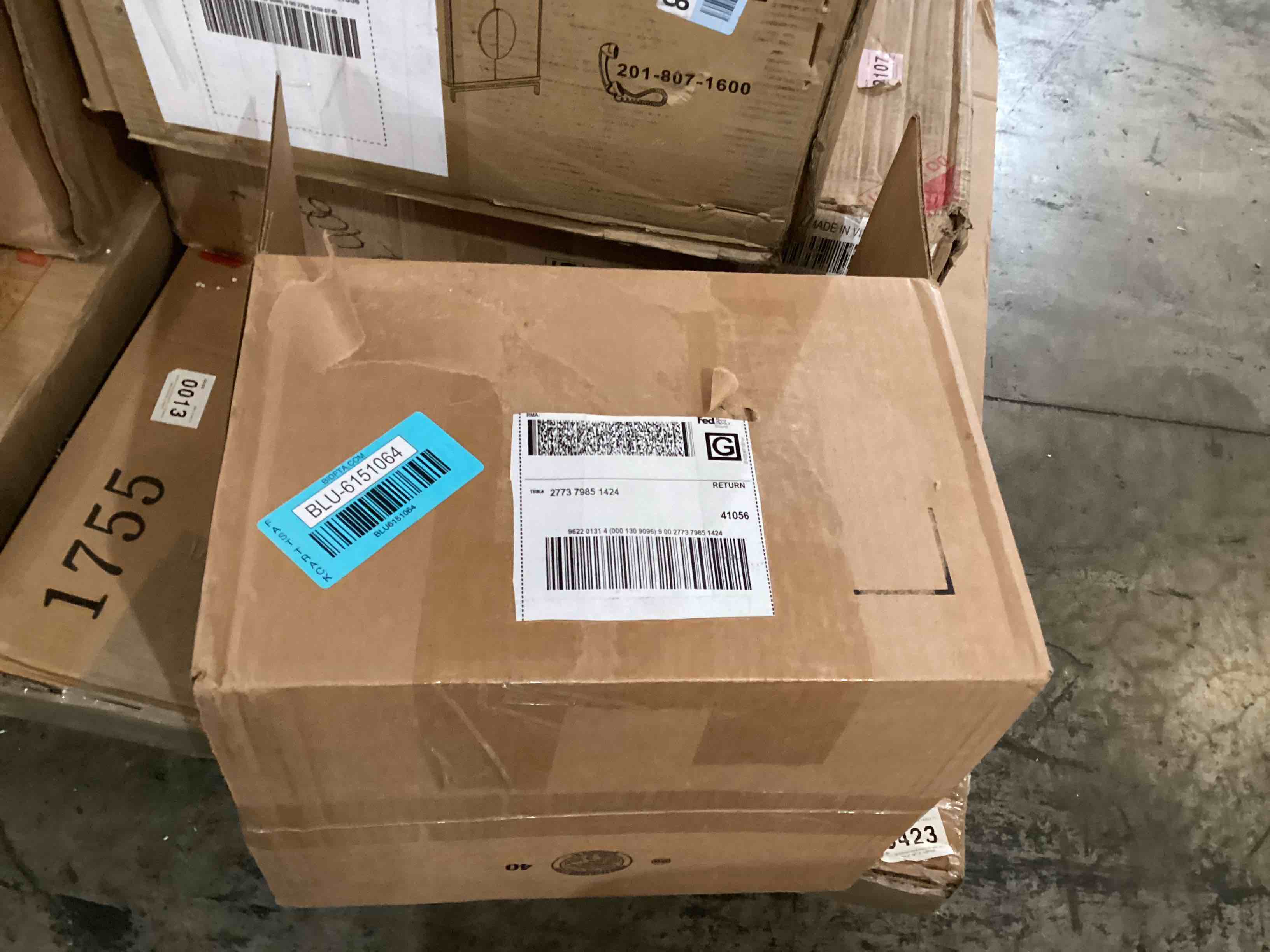 https://s3.amazonaws.com/lotting-images-prod/bidfta/BLU6151064_1723122856850.jpeg