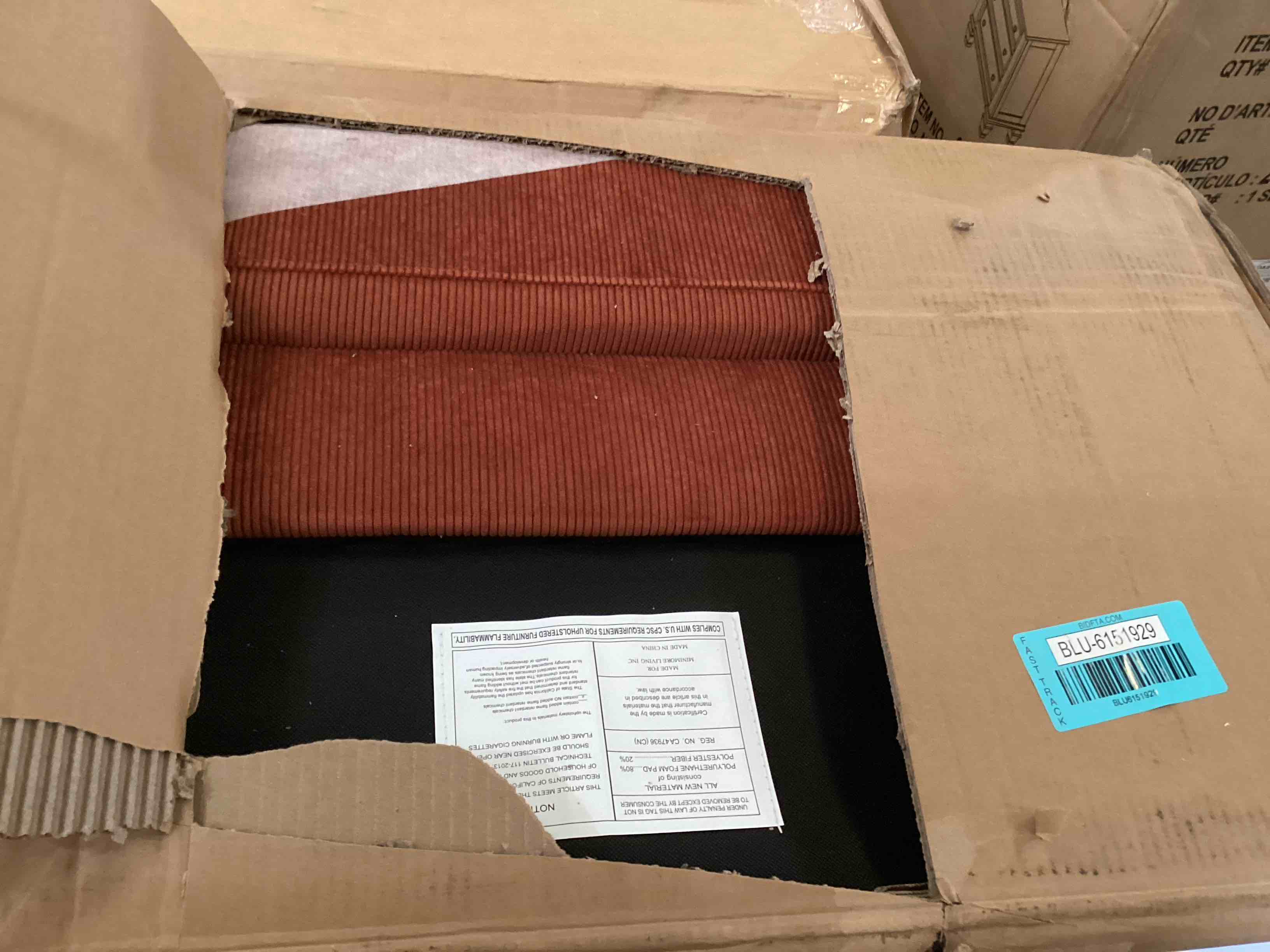 https://s3.amazonaws.com/lotting-images-prod/bidfta/BLU6151929_1724428096848.jpeg
