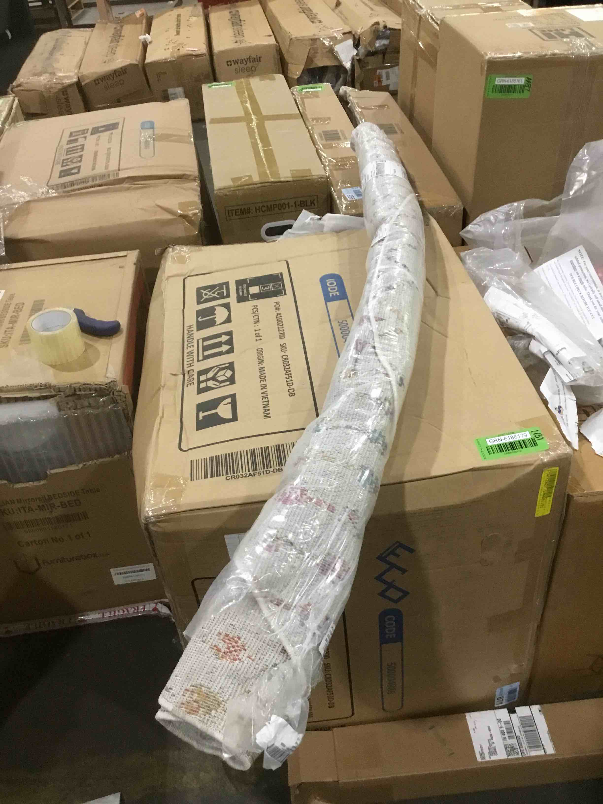 https://s3.amazonaws.com/lotting-images-prod/bidfta/BLU6180453_1715983853171.jpeg