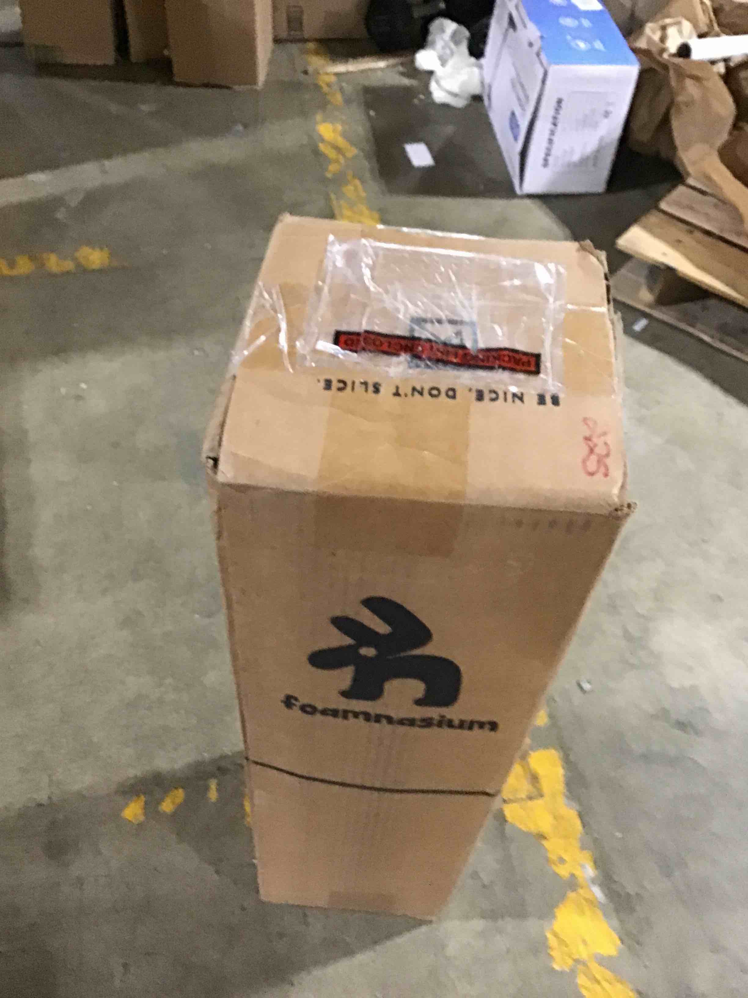 https://s3.amazonaws.com/lotting-images-prod/bidfta/BLU6188796_1714506979184.jpeg