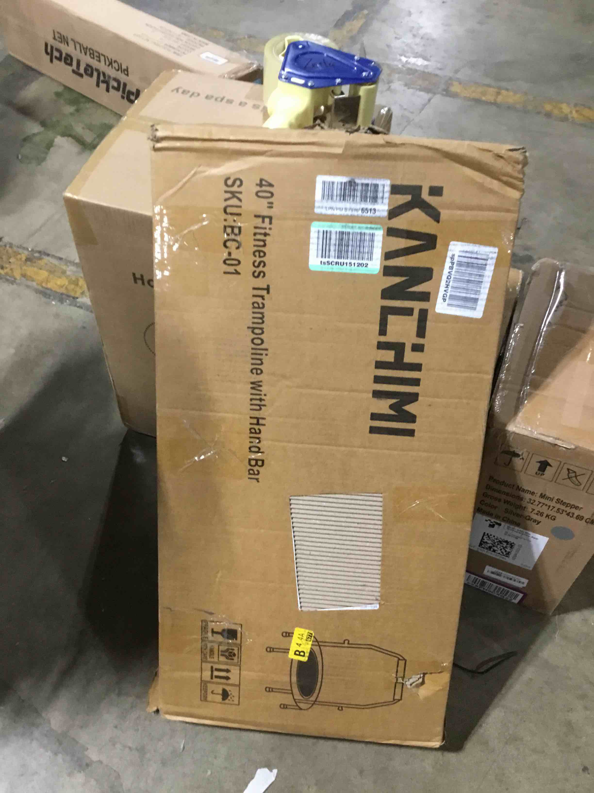 https://s3.amazonaws.com/lotting-images-prod/bidfta/BLU6190385_1714657995817.jpeg