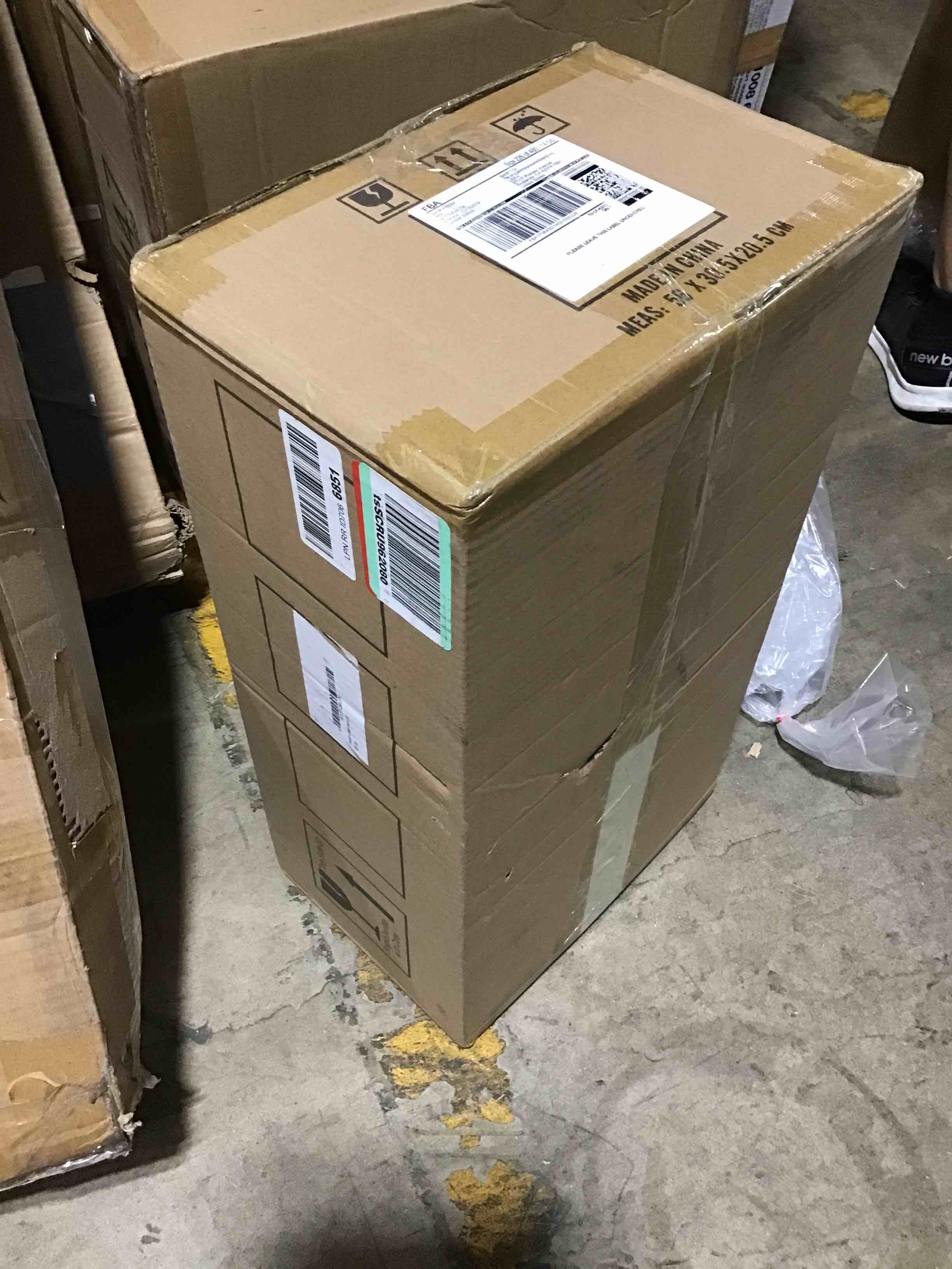 https://s3.amazonaws.com/lotting-images-prod/bidfta/BLU6190462_1714661624621.jpeg
