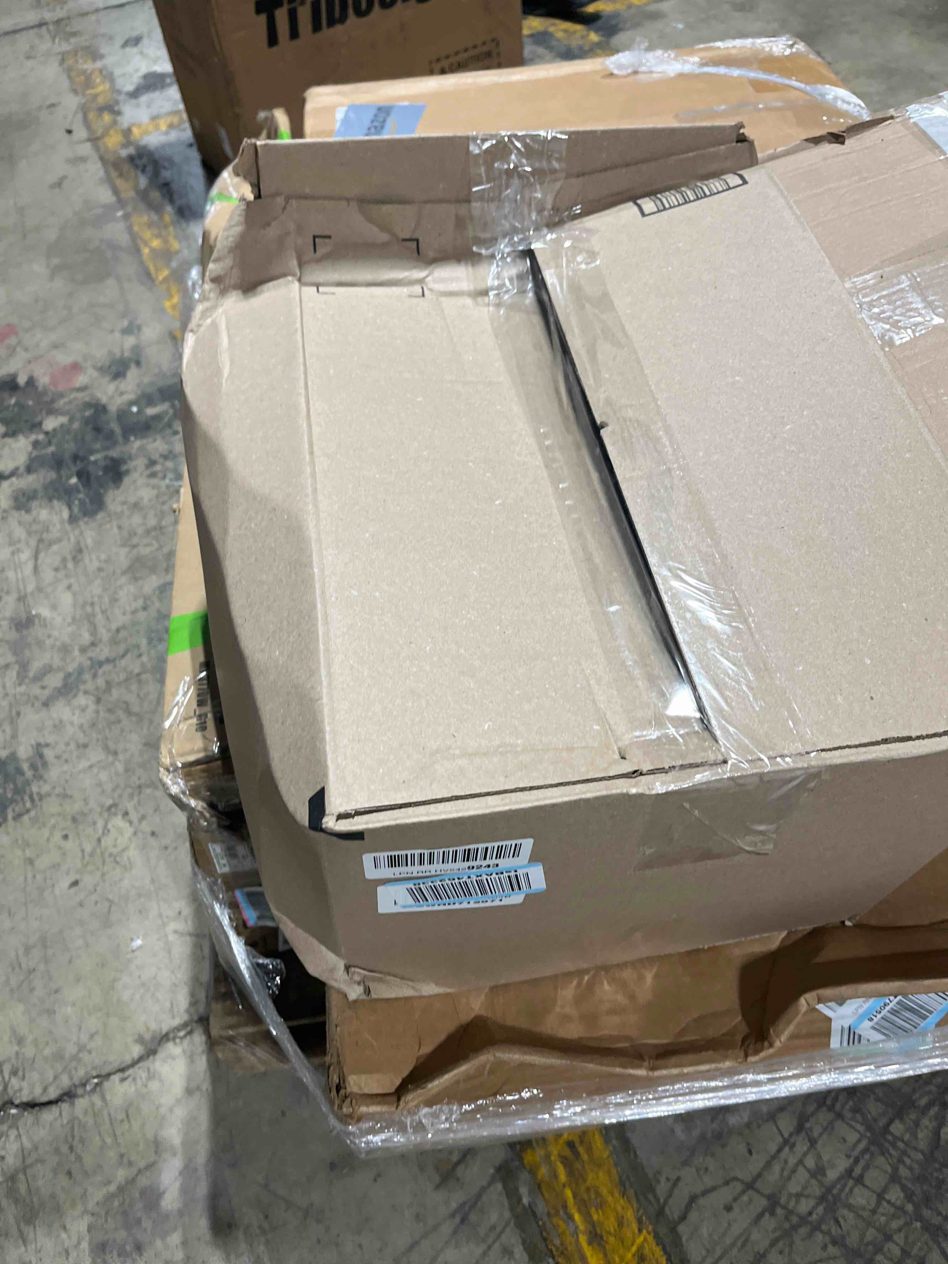 https://s3.amazonaws.com/lotting-images-prod/bidfta/BLU6191174_1715783616732.jpeg
