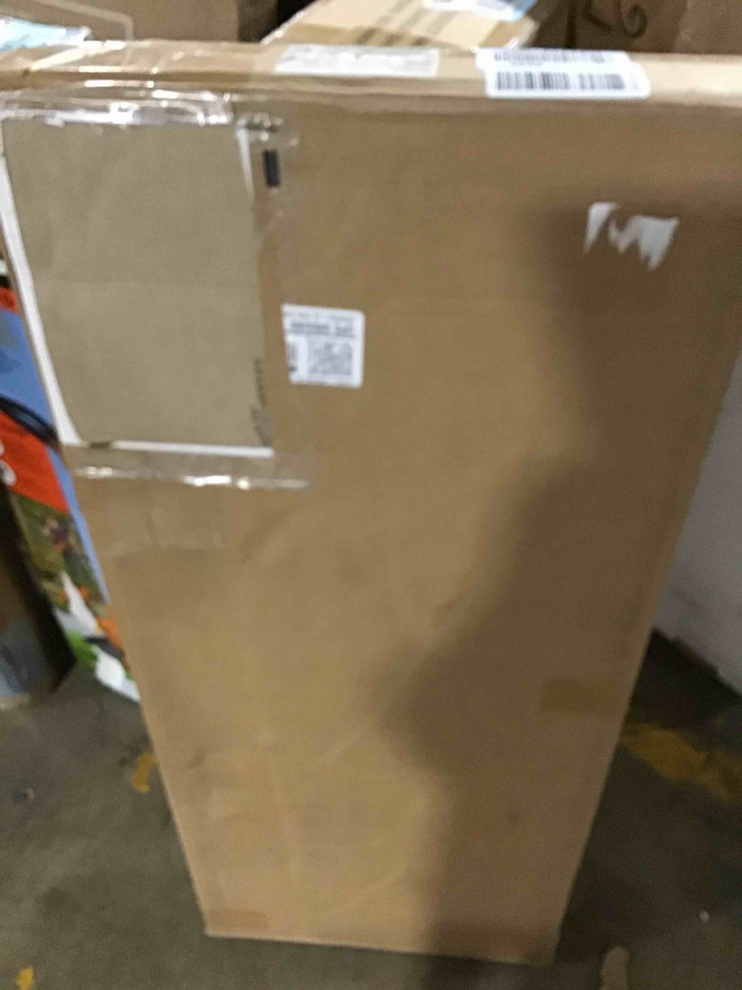 https://s3.amazonaws.com/lotting-images-prod/bidfta/BLU6191229_1715776121975.jpeg
