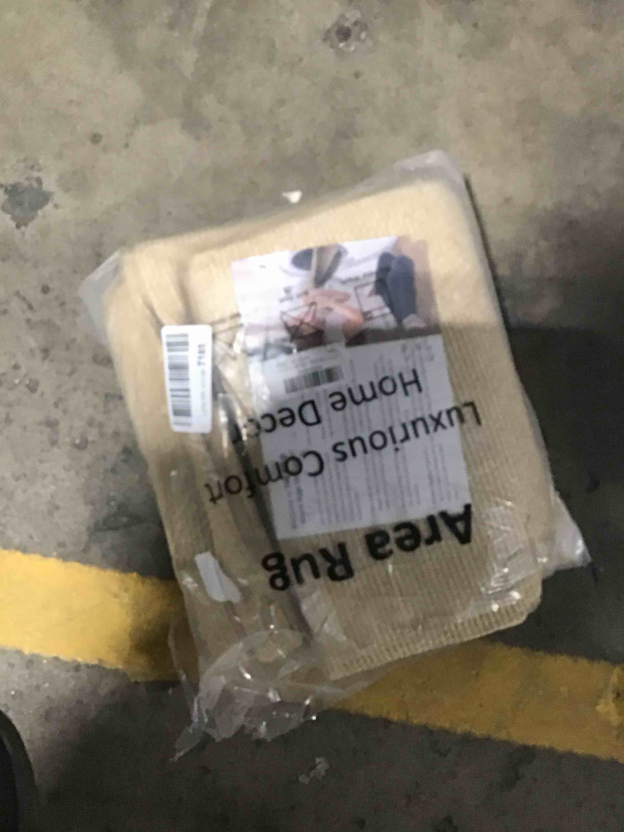 https://s3.amazonaws.com/lotting-images-prod/bidfta/BLU6191364_1715949656530.jpeg