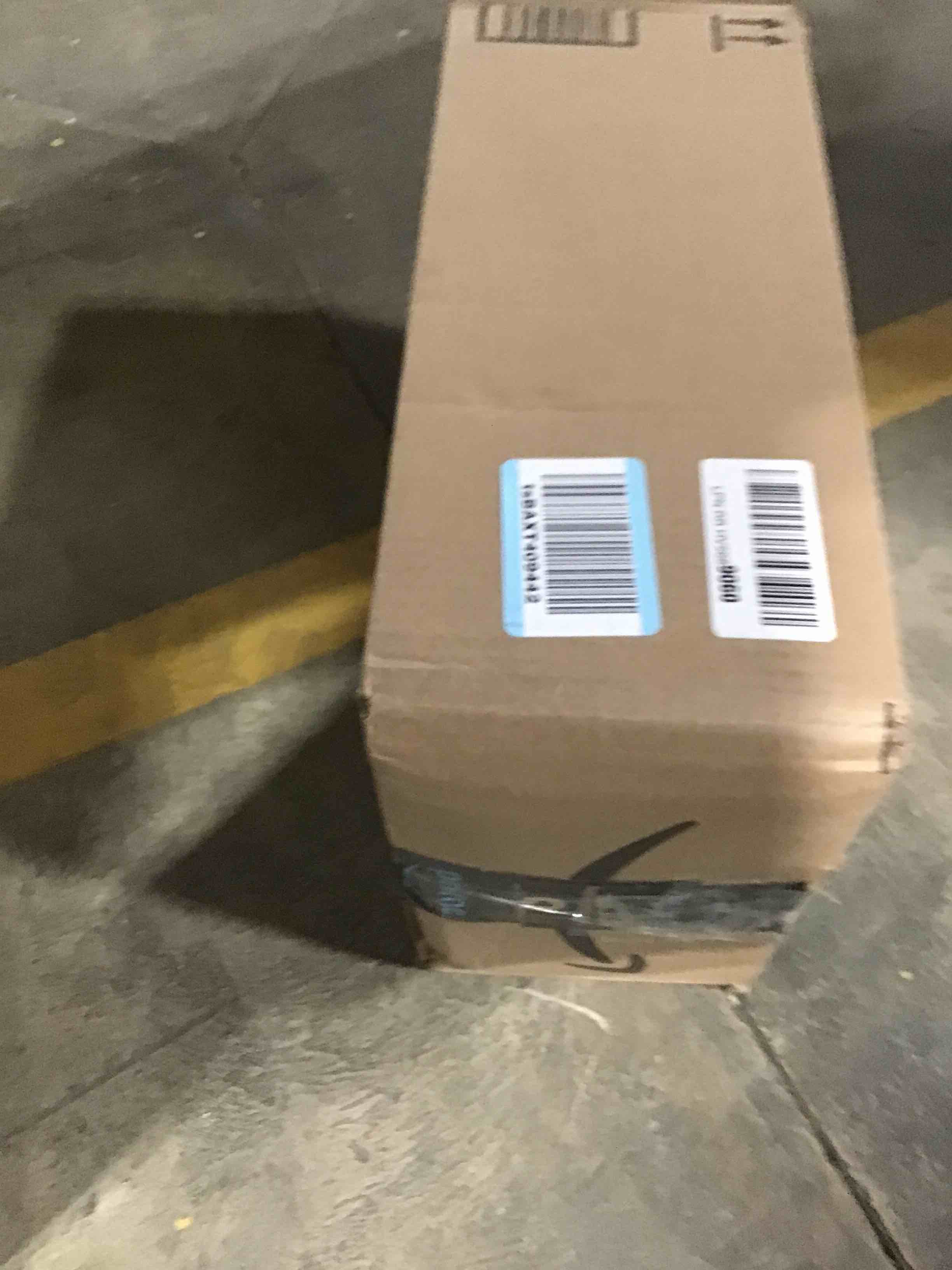 https://s3.amazonaws.com/lotting-images-prod/bidfta/BLU6191791_1716908508488.jpeg