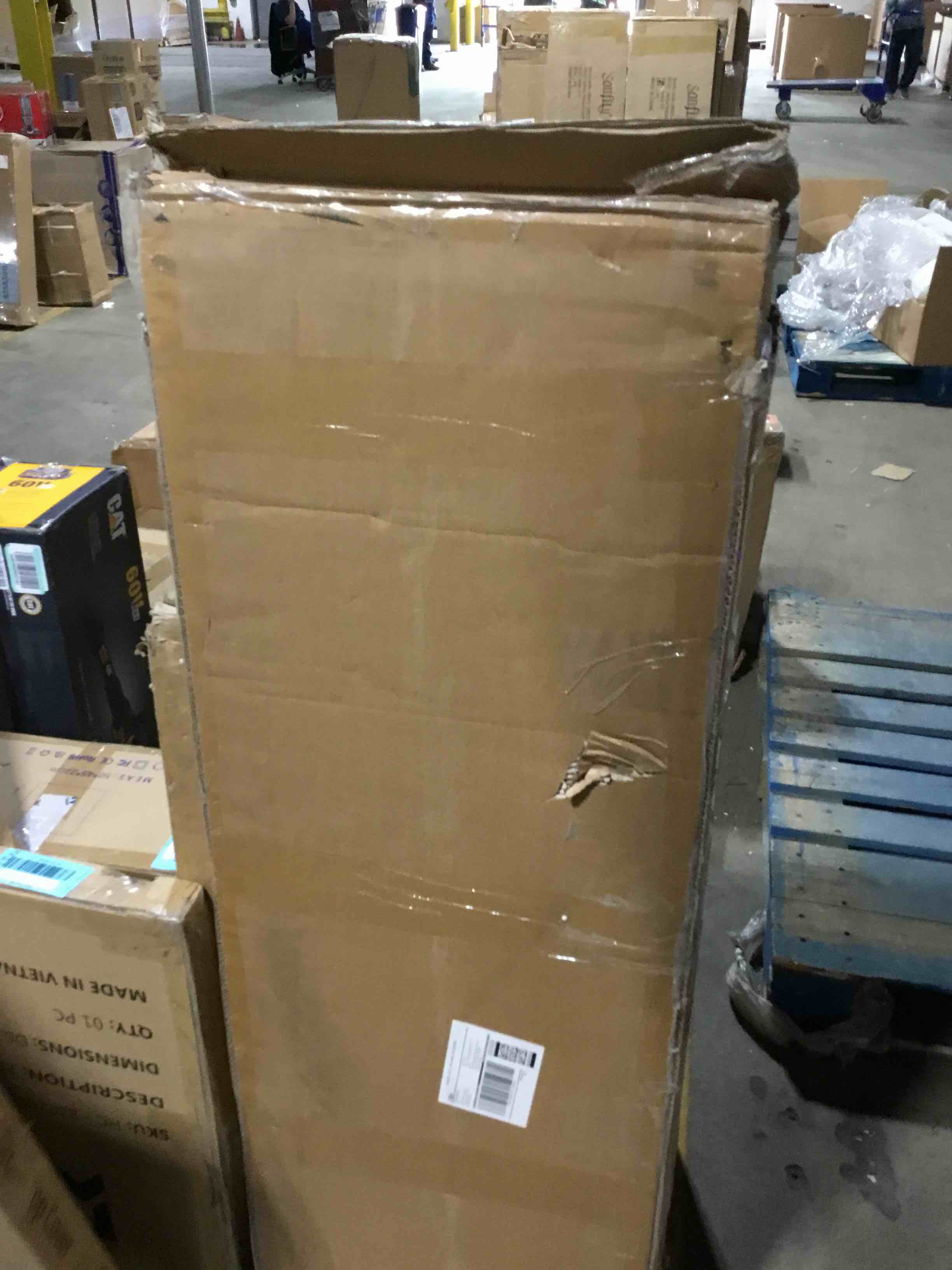 https://s3.amazonaws.com/lotting-images-prod/bidfta/BLU6192597_1715197466000.jpeg