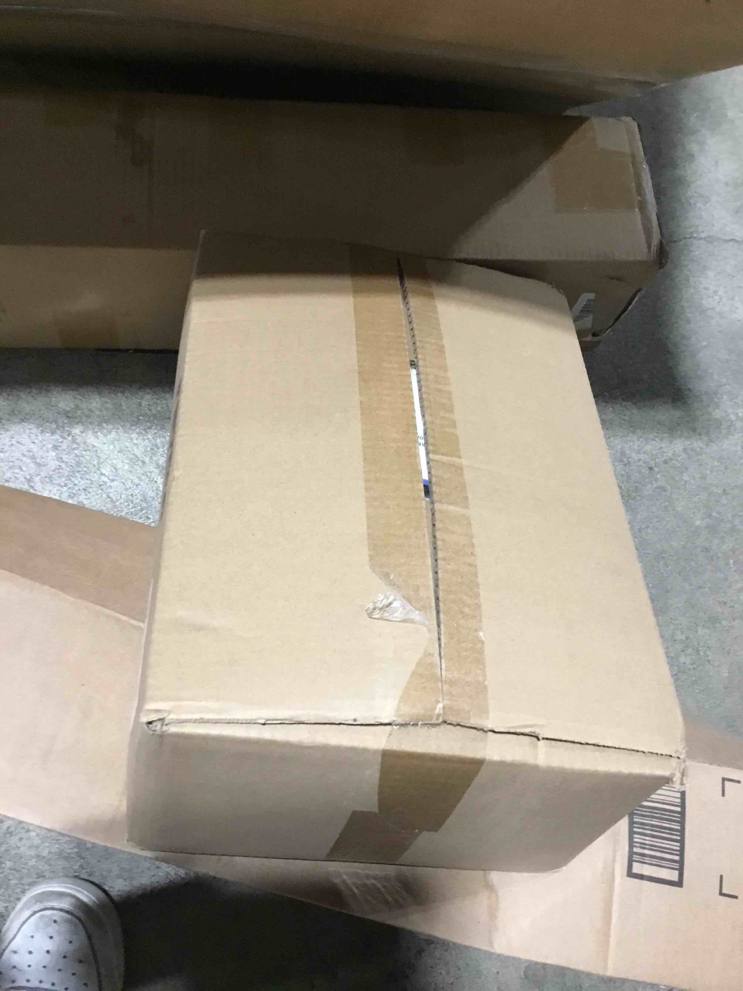 https://s3.amazonaws.com/lotting-images-prod/bidfta/BLU6192602_1715197819180.jpeg