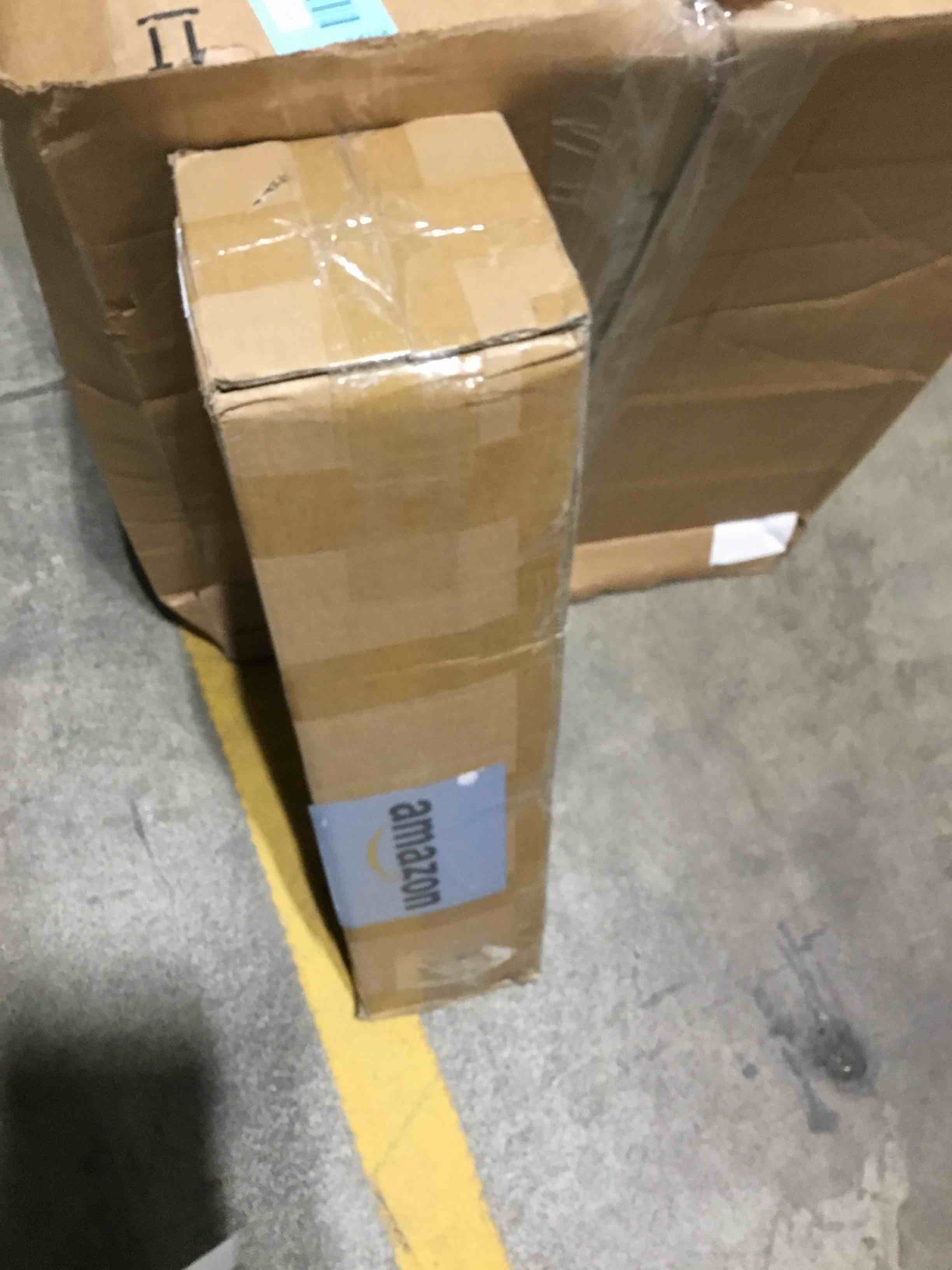 https://s3.amazonaws.com/lotting-images-prod/bidfta/BLU6192605_1715197909849.jpeg