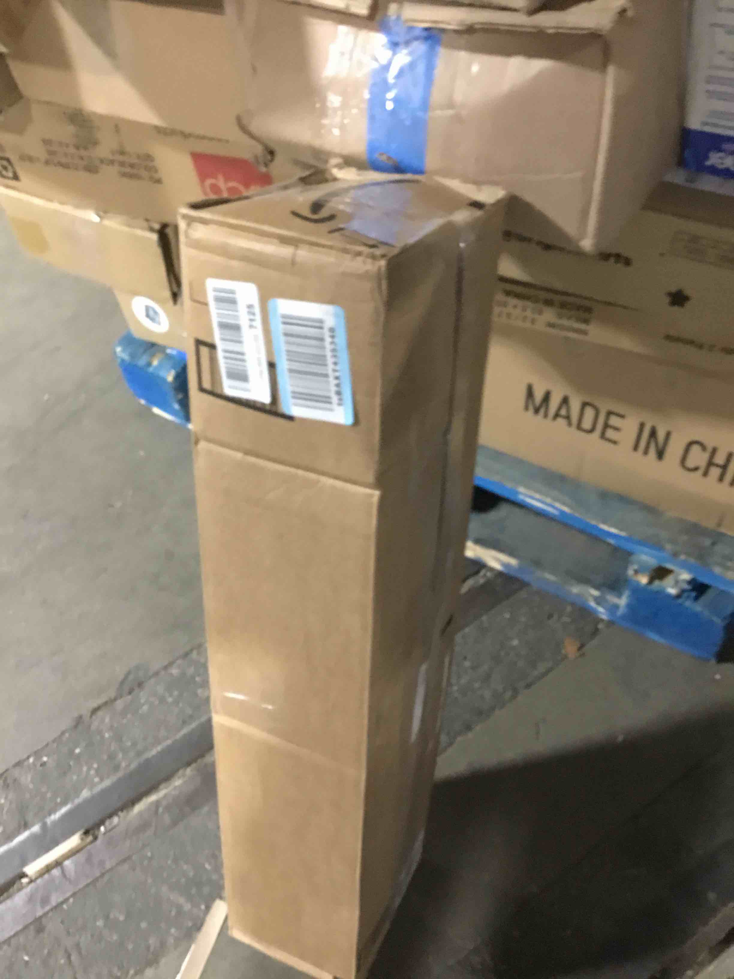 https://s3.amazonaws.com/lotting-images-prod/bidfta/BLU6193001_1715608020143.jpeg