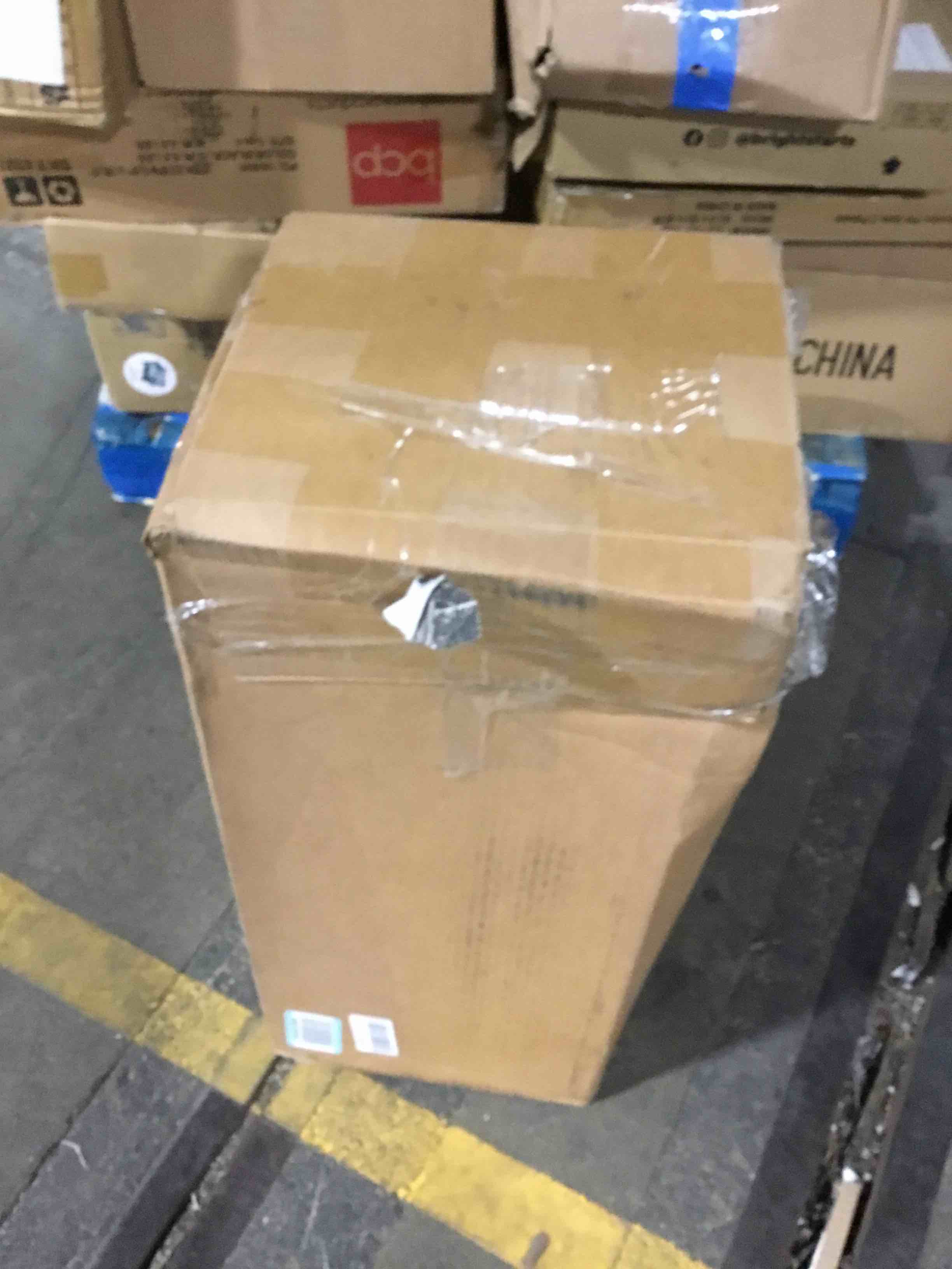 https://s3.amazonaws.com/lotting-images-prod/bidfta/BLU6193005_1715608450466.jpeg