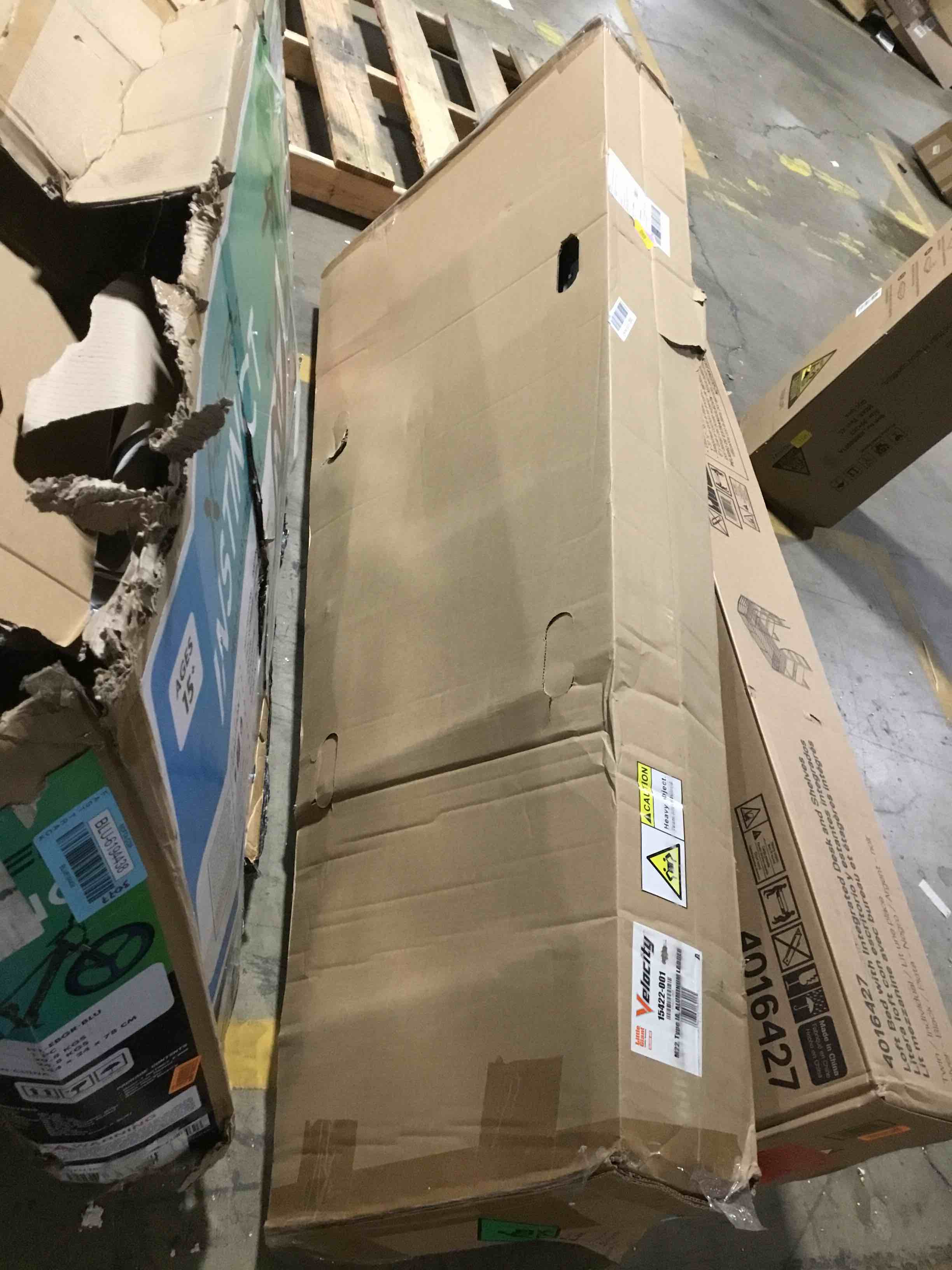 https://s3.amazonaws.com/lotting-images-prod/bidfta/BLU6194439_1716231676432.jpeg