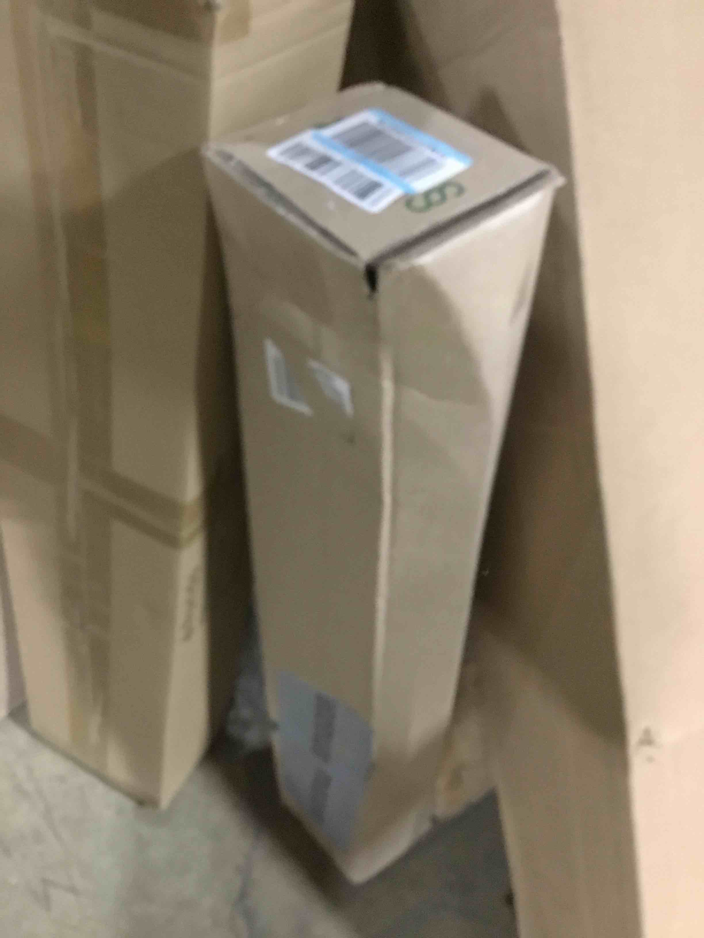 https://s3.amazonaws.com/lotting-images-prod/bidfta/BLU6196342_1714591856927.jpeg