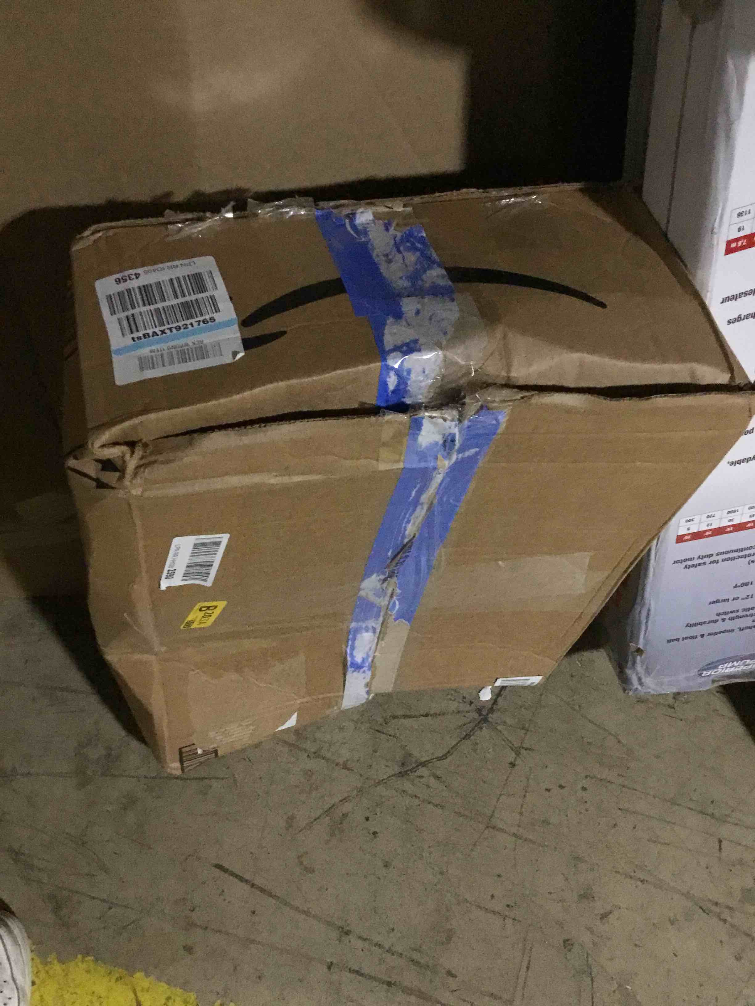 https://s3.amazonaws.com/lotting-images-prod/bidfta/BLU6196353_1714592265249.jpeg