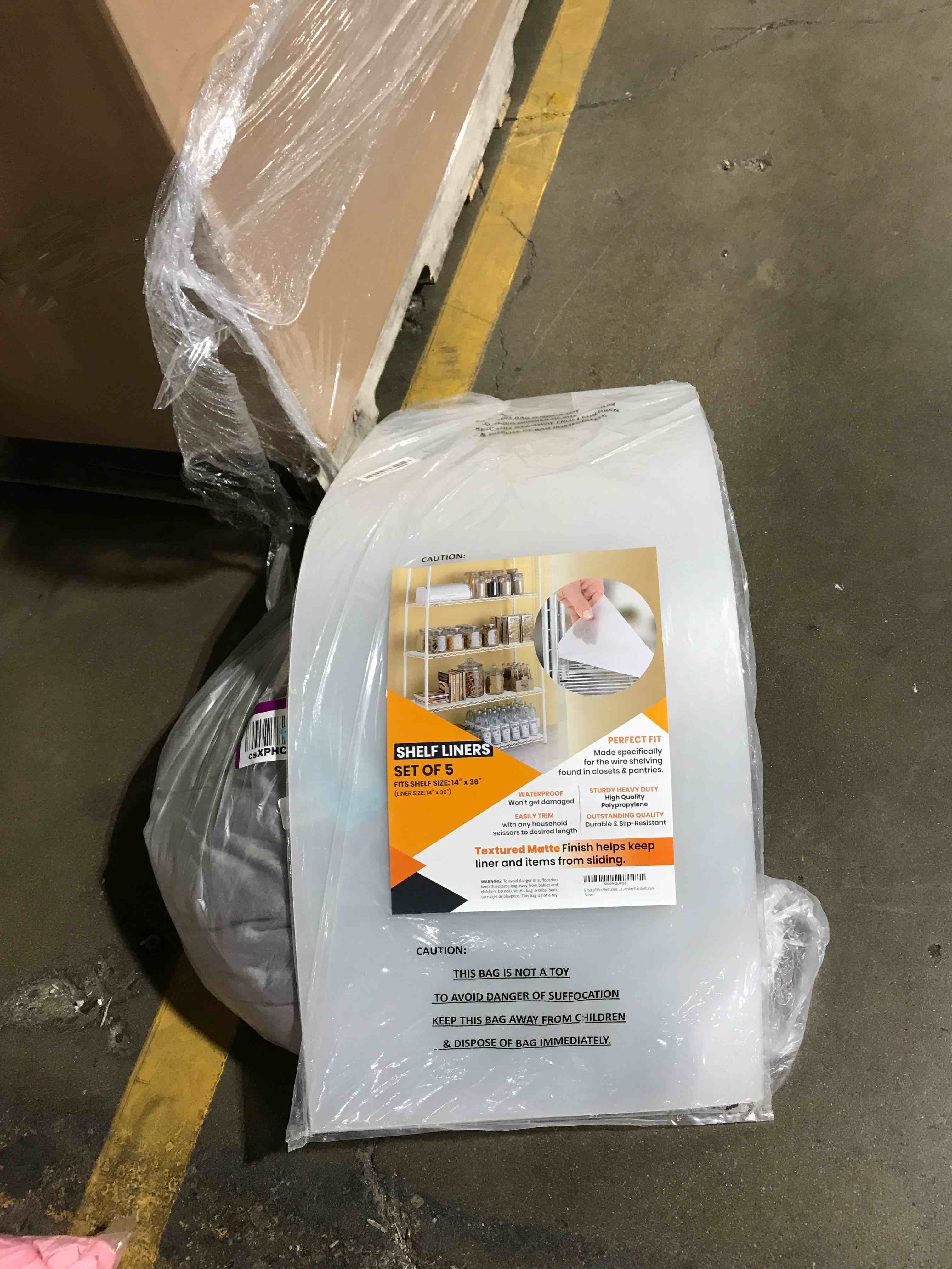 https://s3.amazonaws.com/lotting-images-prod/bidfta/BLU6196648_1715002544209.jpeg