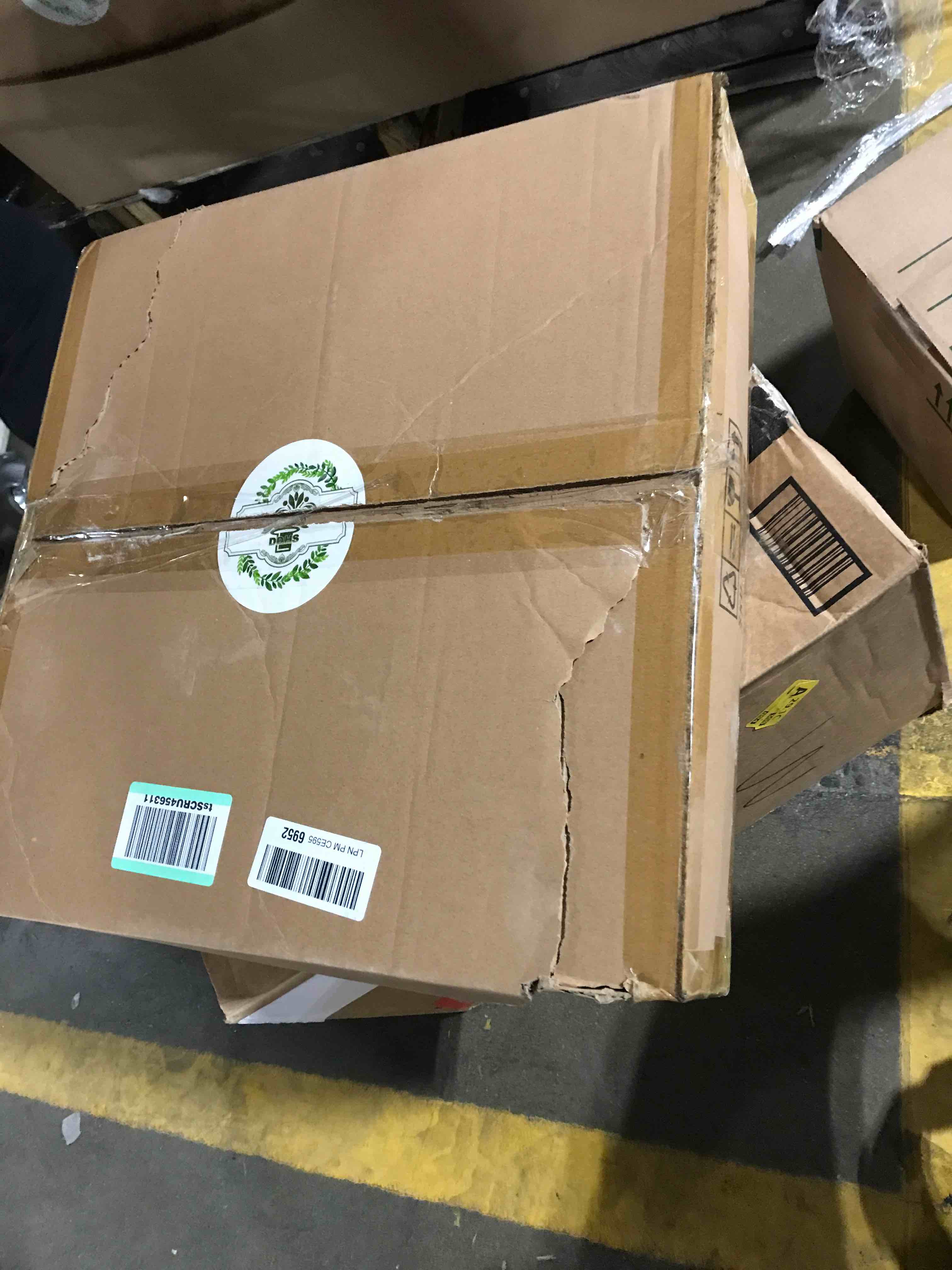 https://s3.amazonaws.com/lotting-images-prod/bidfta/BLU6196650_1715002995115.jpeg