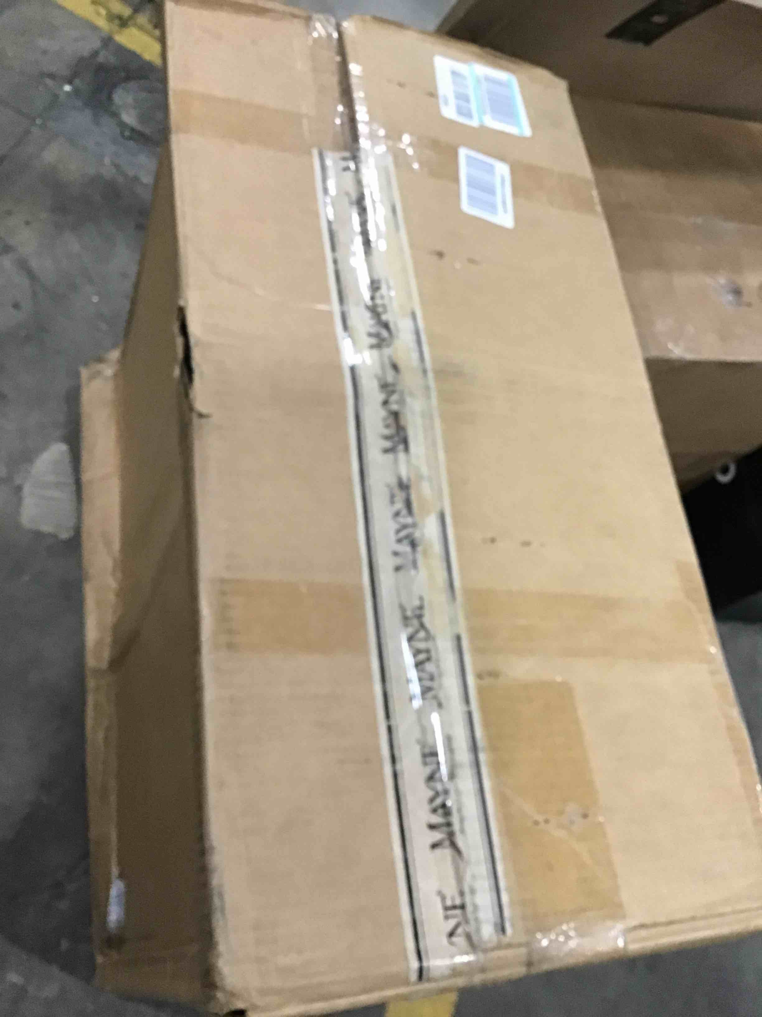 https://s3.amazonaws.com/lotting-images-prod/bidfta/BLU6197843_1716910469294.jpeg