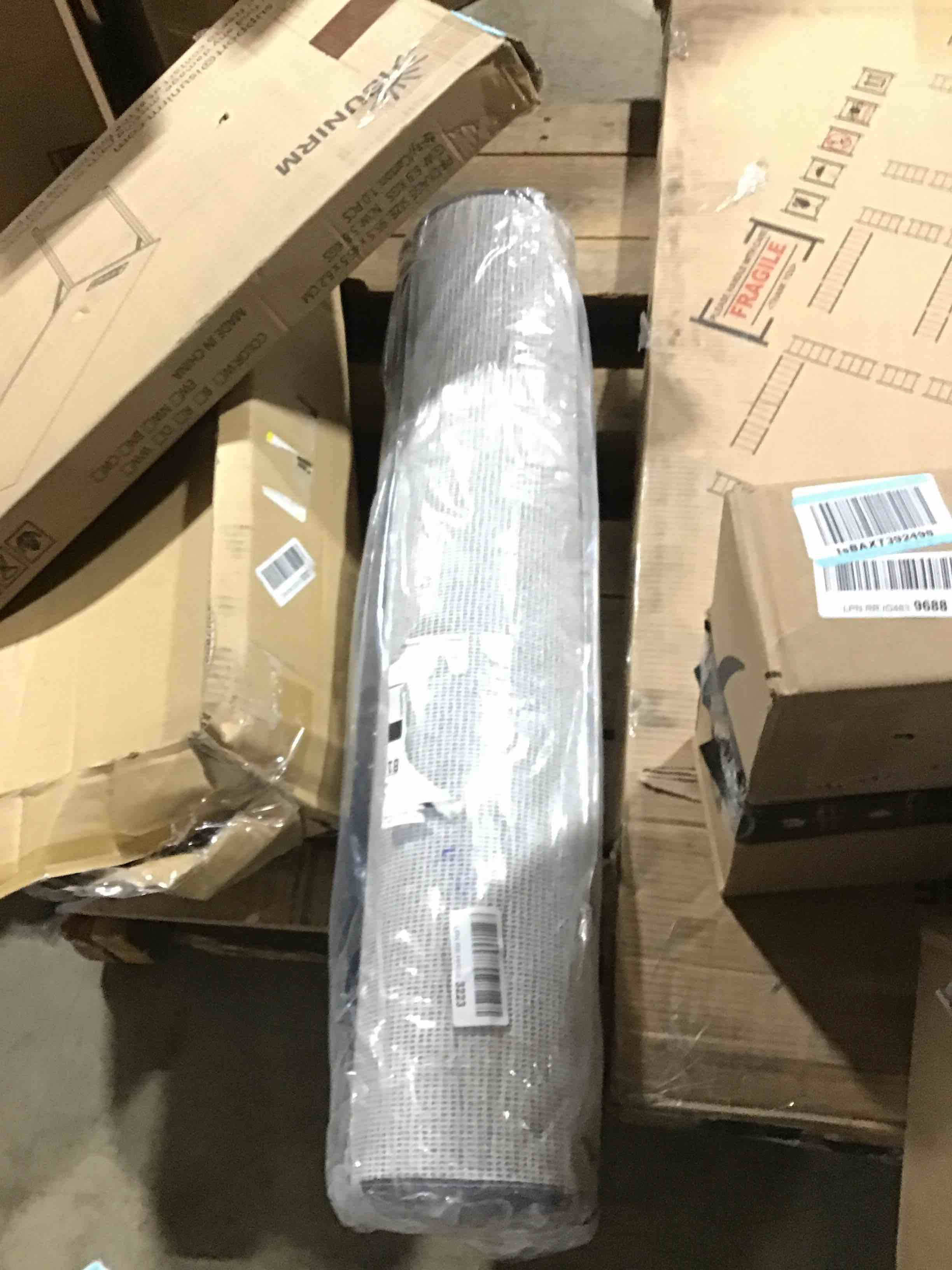https://s3.amazonaws.com/lotting-images-prod/bidfta/BLU6199067_1714767344016.jpeg