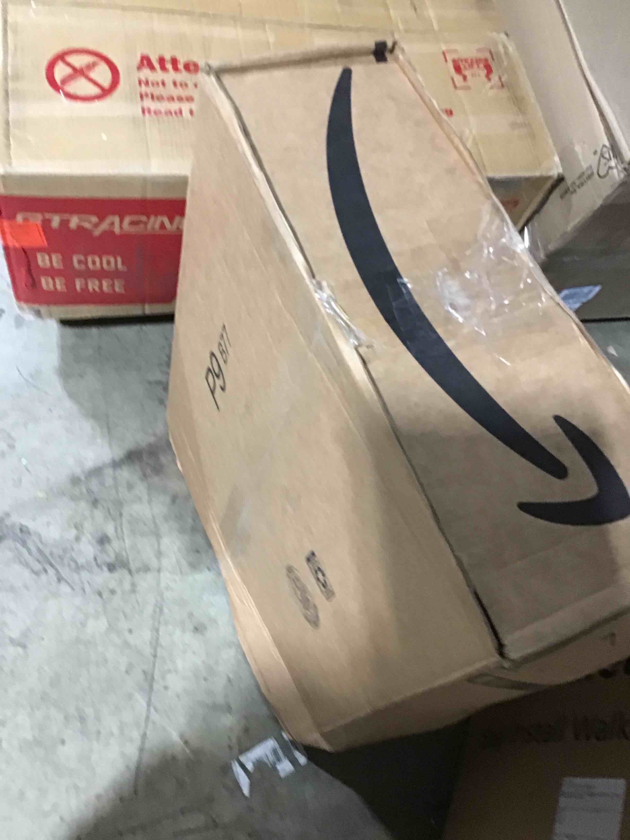 https://s3.amazonaws.com/lotting-images-prod/bidfta/BLU6199077_1714766202151.jpeg