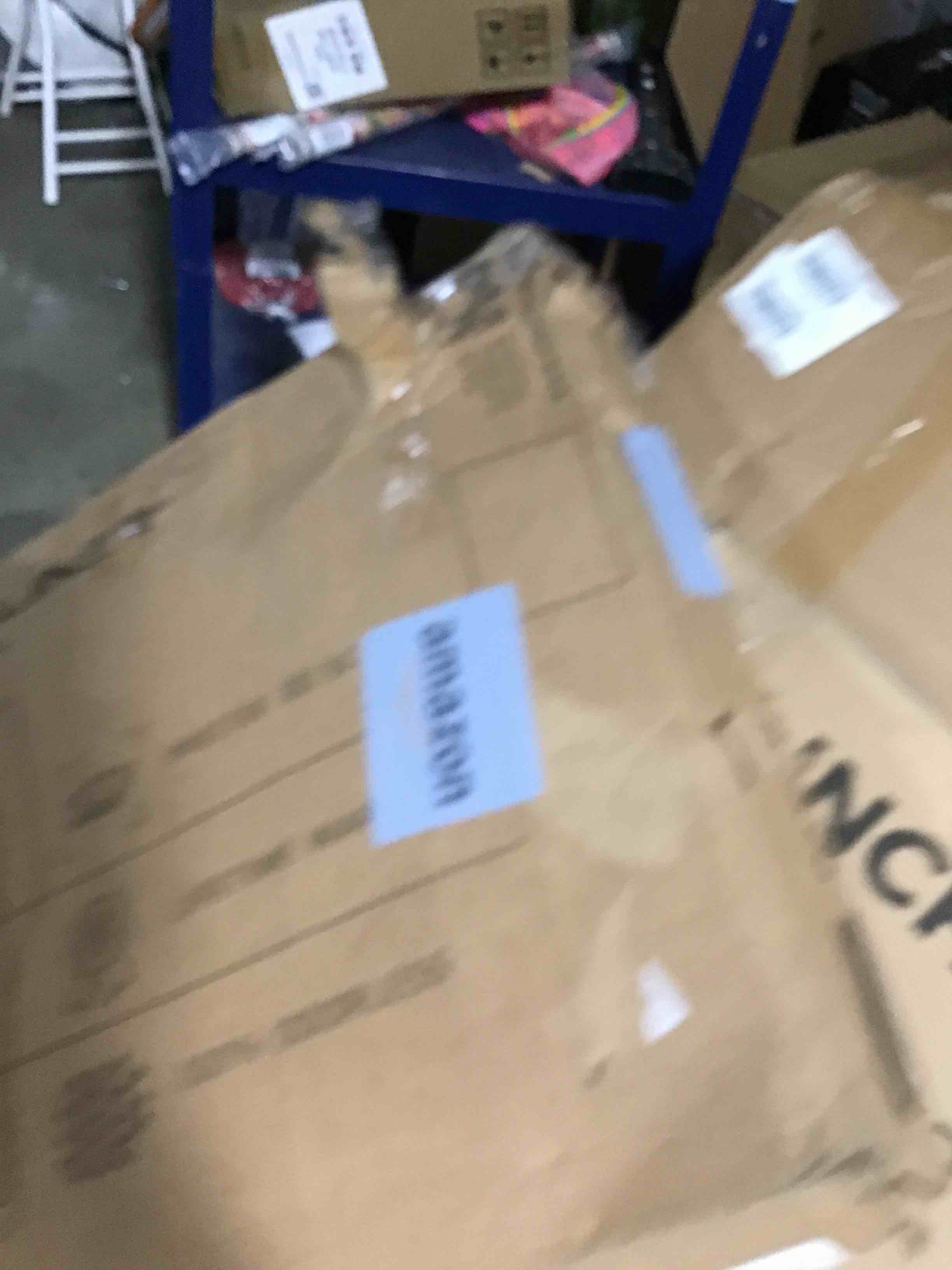 https://s3.amazonaws.com/lotting-images-prod/bidfta/BLU6199099_1714759175685.jpeg