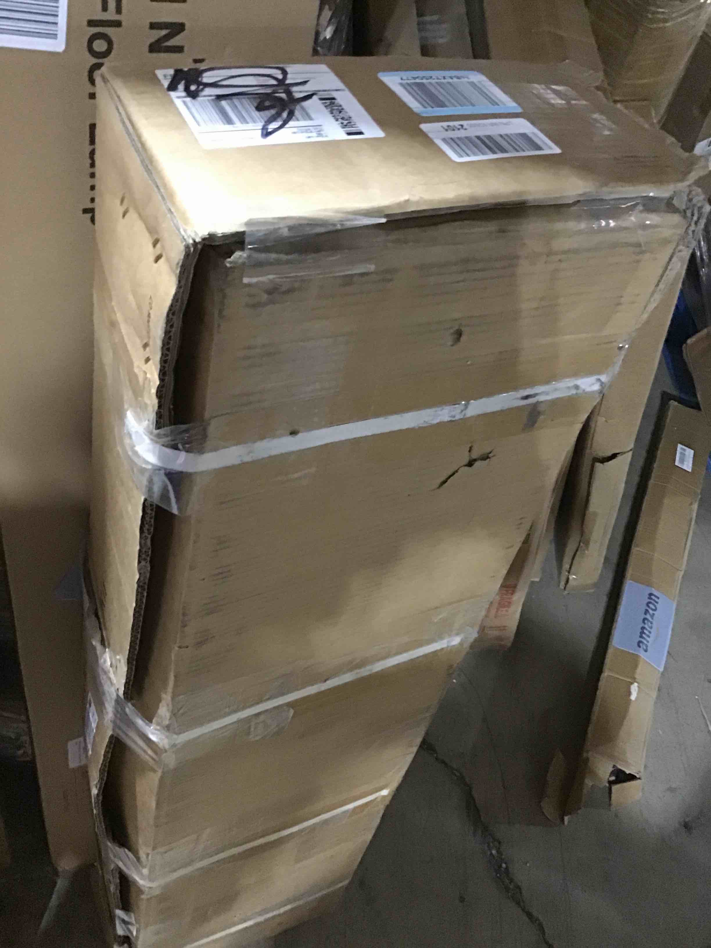 https://s3.amazonaws.com/lotting-images-prod/bidfta/BLU6199105_1714758248729.jpeg