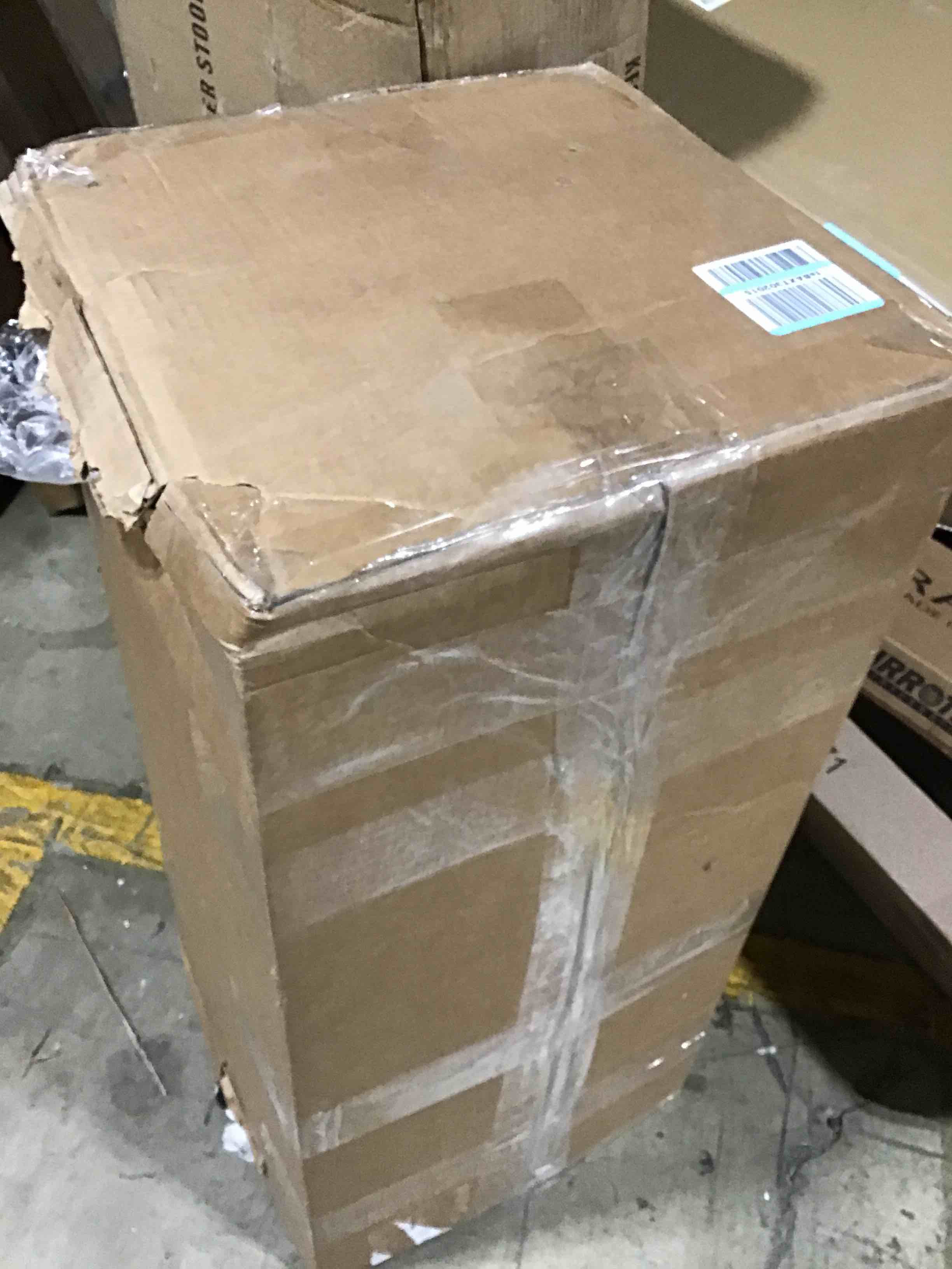 https://s3.amazonaws.com/lotting-images-prod/bidfta/BLU6199110_1714757941246.jpeg