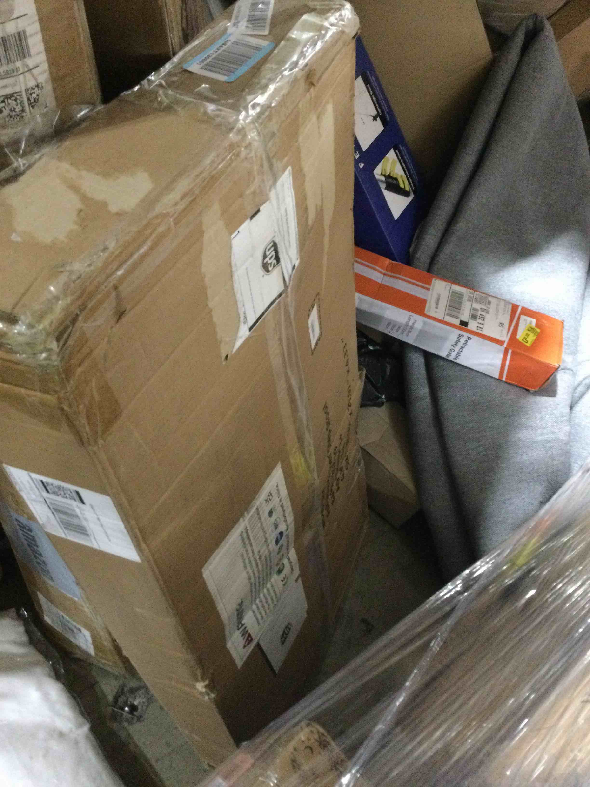 https://s3.amazonaws.com/lotting-images-prod/bidfta/BLU6199116_1714758352311.jpeg