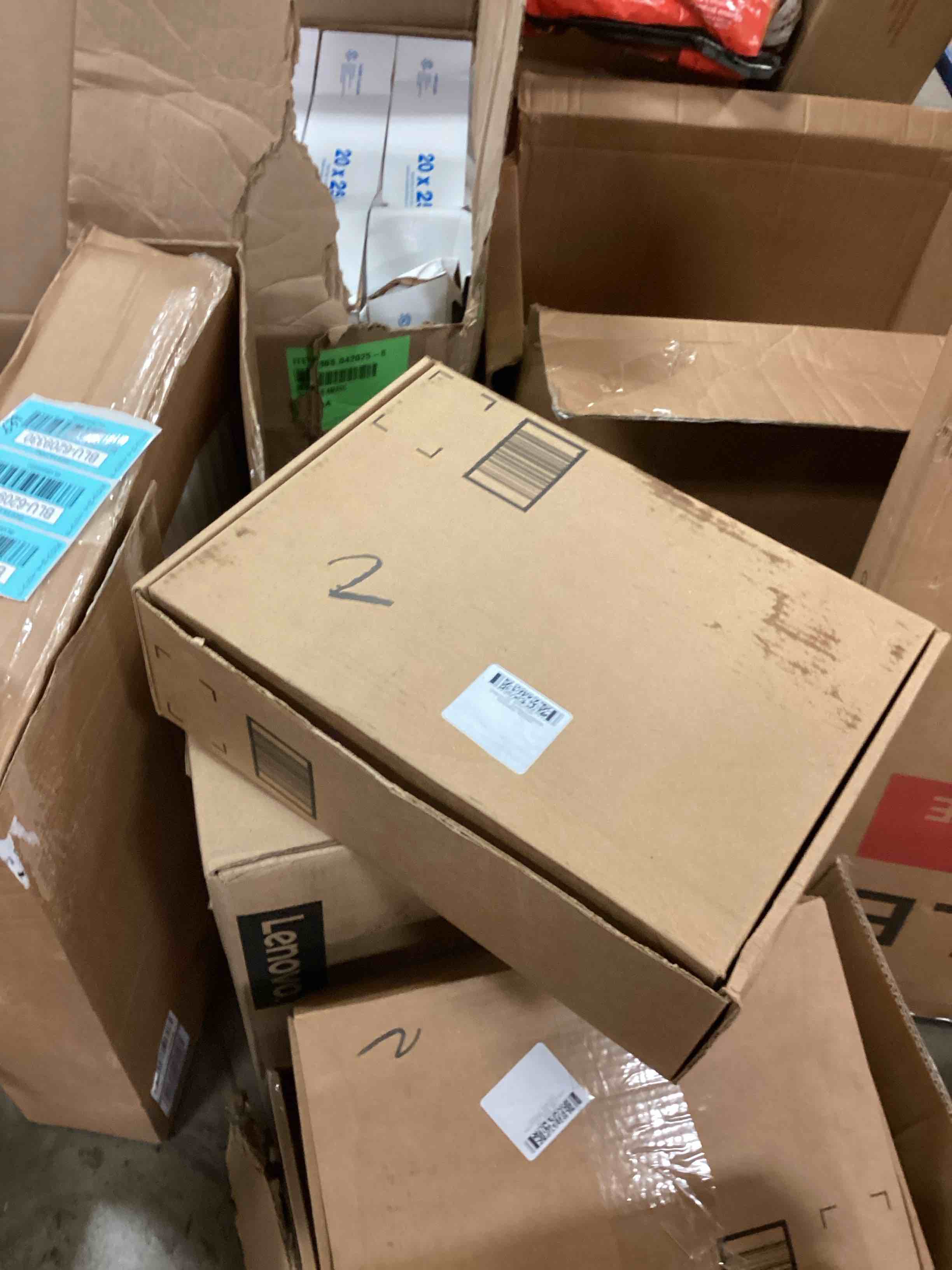 https://s3.amazonaws.com/lotting-images-prod/bidfta/BLU6209330_1713981391812.jpeg