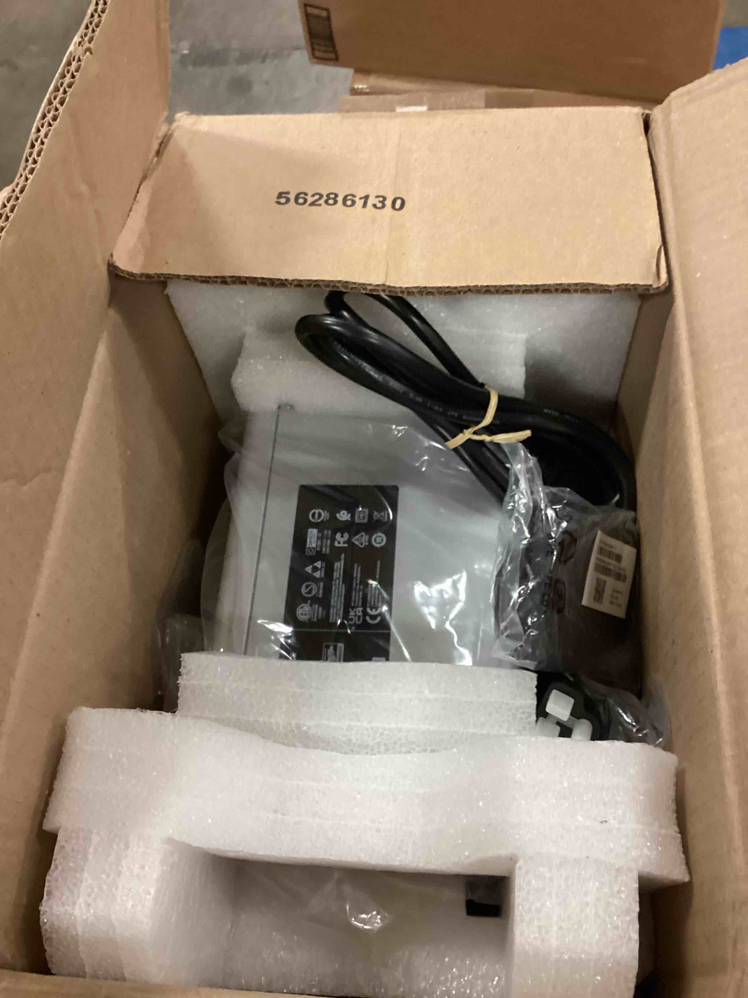 https://s3.amazonaws.com/lotting-images-prod/bidfta/BLU6209347_1713986854079.jpeg