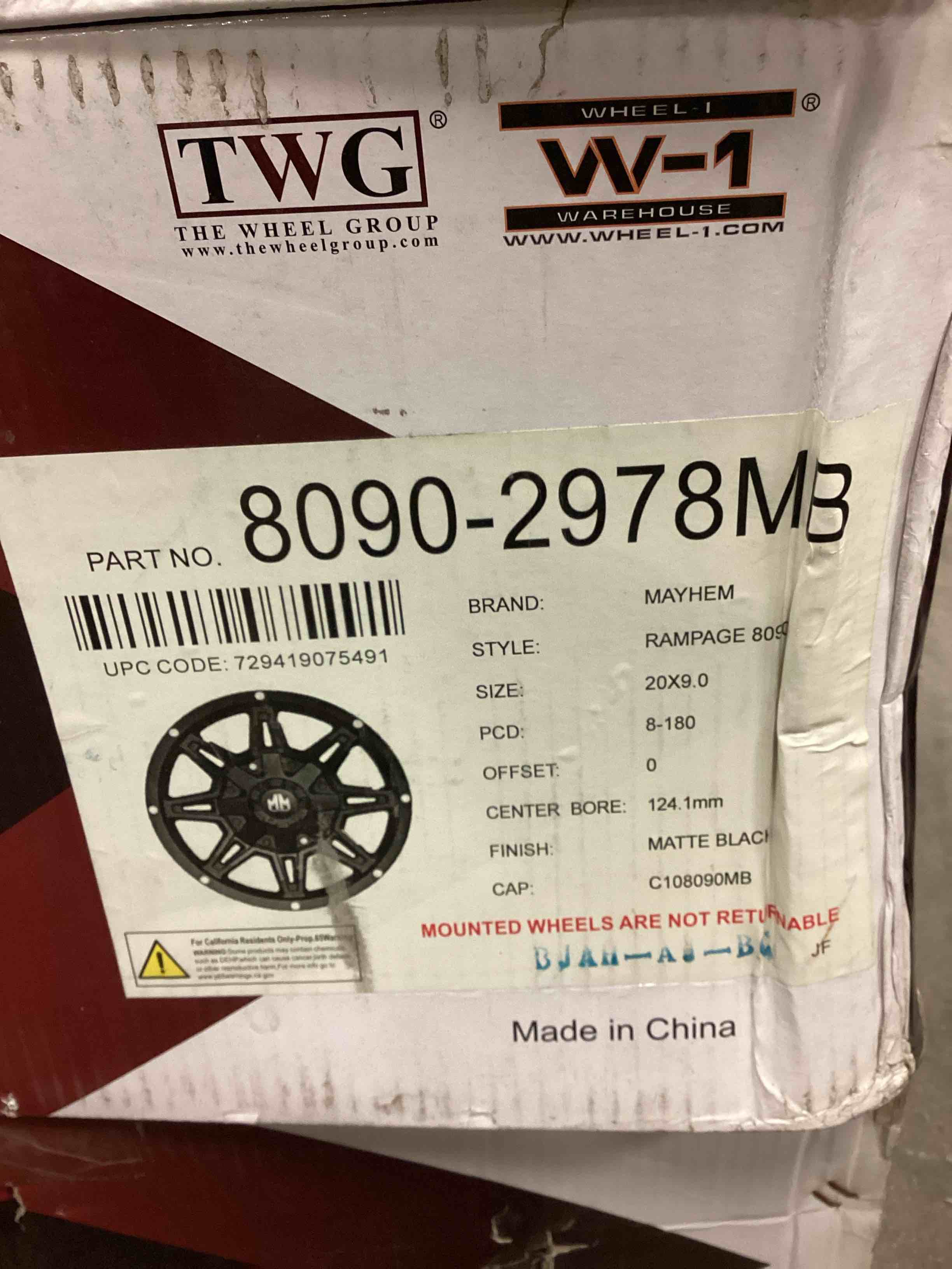 https://s3.amazonaws.com/lotting-images-prod/bidfta/BLU6210292_1715965648203.jpeg