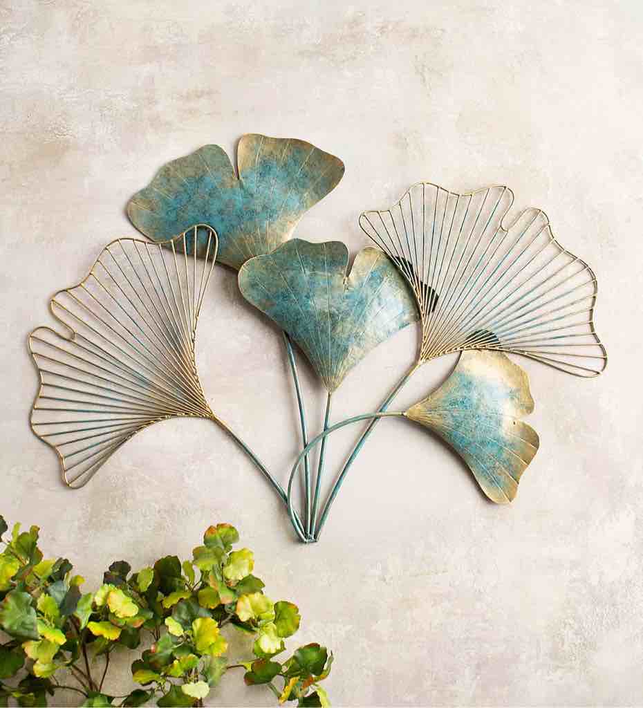 Handcrafted Indoor/Outdoor Metal Ginkgo Leaf Wall Art