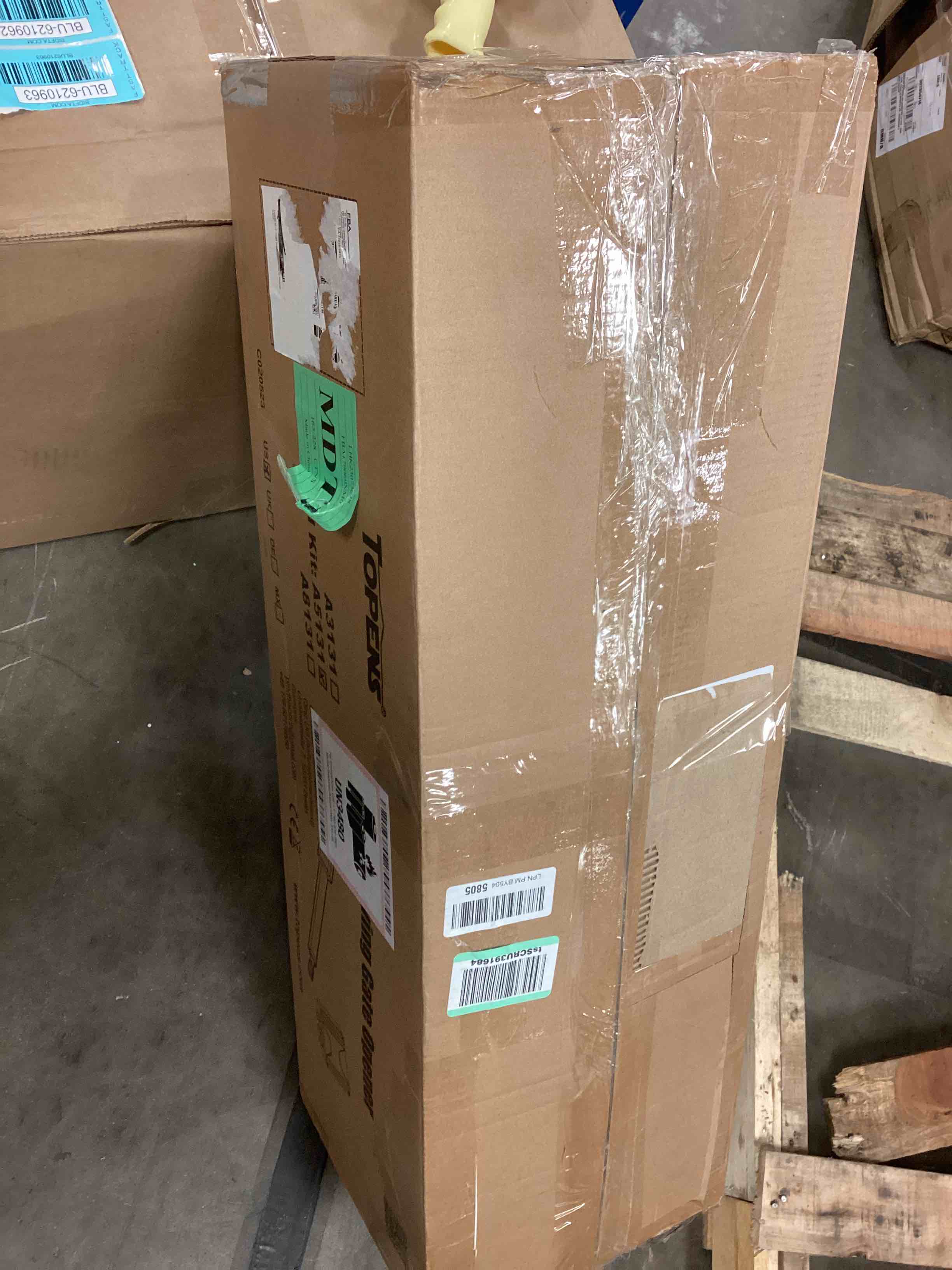 https://s3.amazonaws.com/lotting-images-prod/bidfta/BLU6210958_1713193222908.jpeg