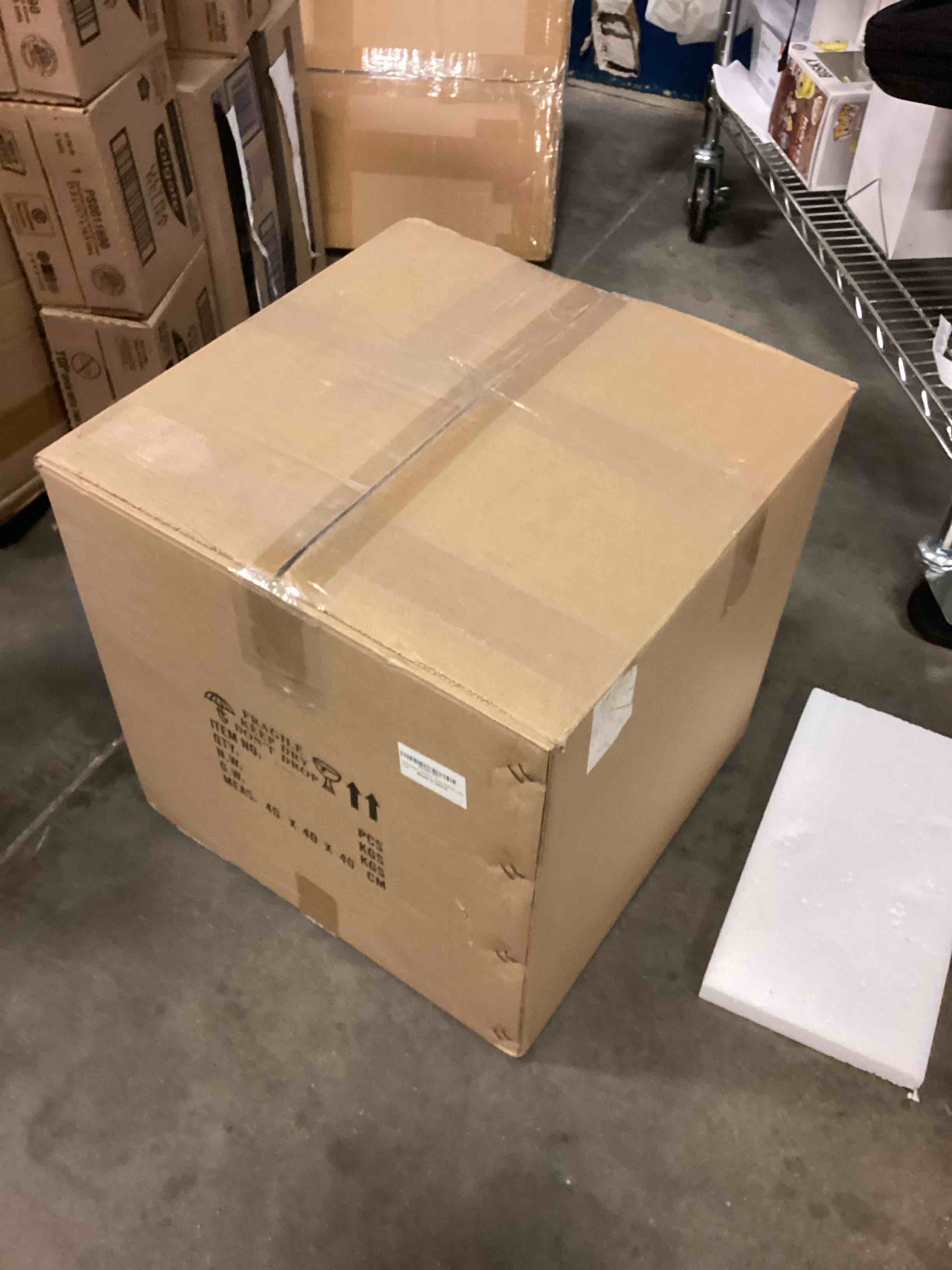 https://s3.amazonaws.com/lotting-images-prod/bidfta/BLU6211460_1713877017106.jpeg